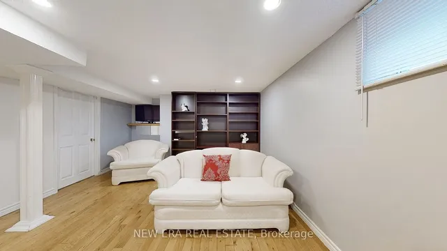 Additional property image - 1 Fairbourne Cres