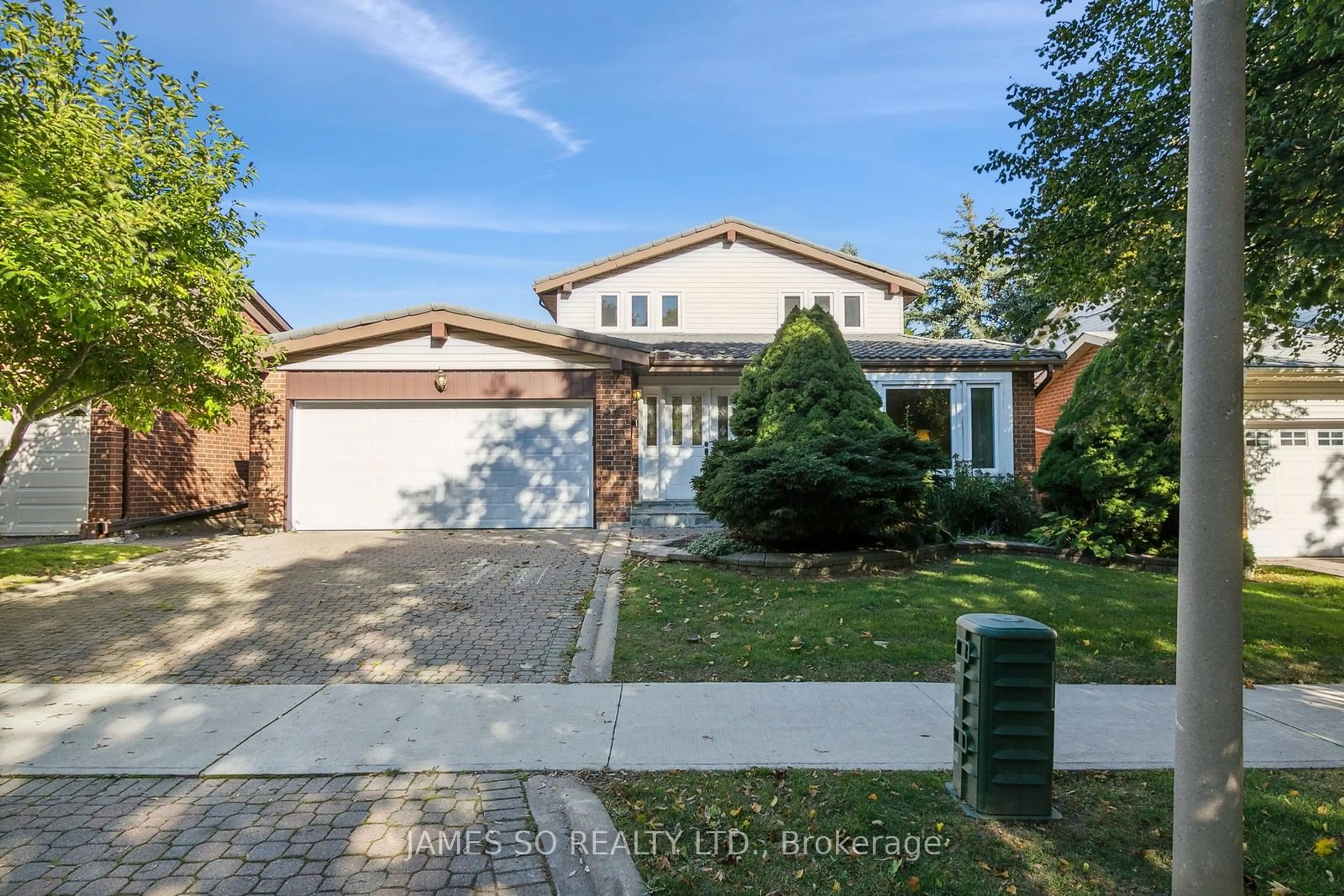 Frontside or backside of a home, the street view for 34 Relroy Crt, Toronto Ontario M1W 2Y7