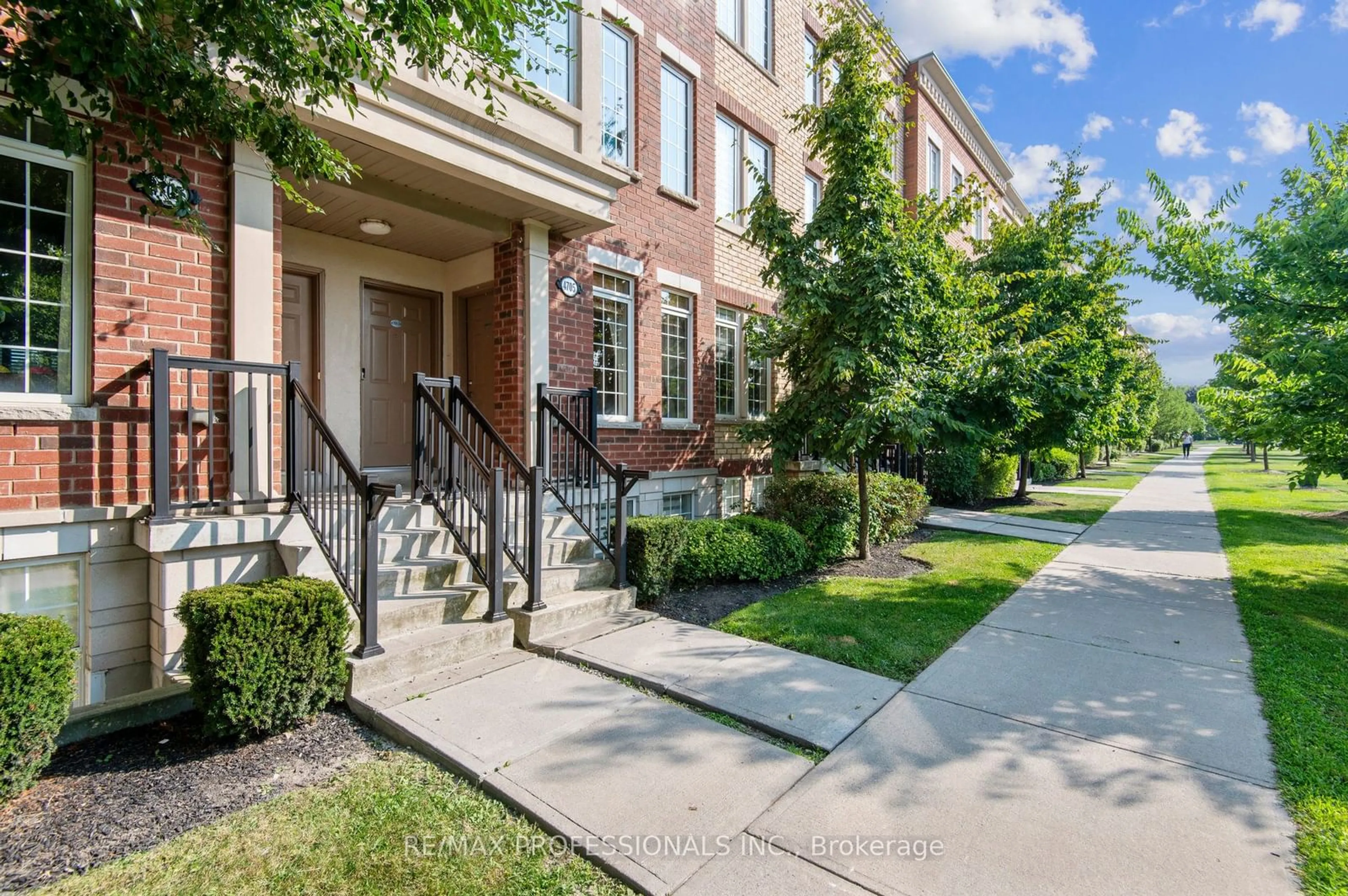 A pic from exterior of the house or condo, the street view for 4705 Kingston Rd #23, Toronto Ontario M1E 2R1