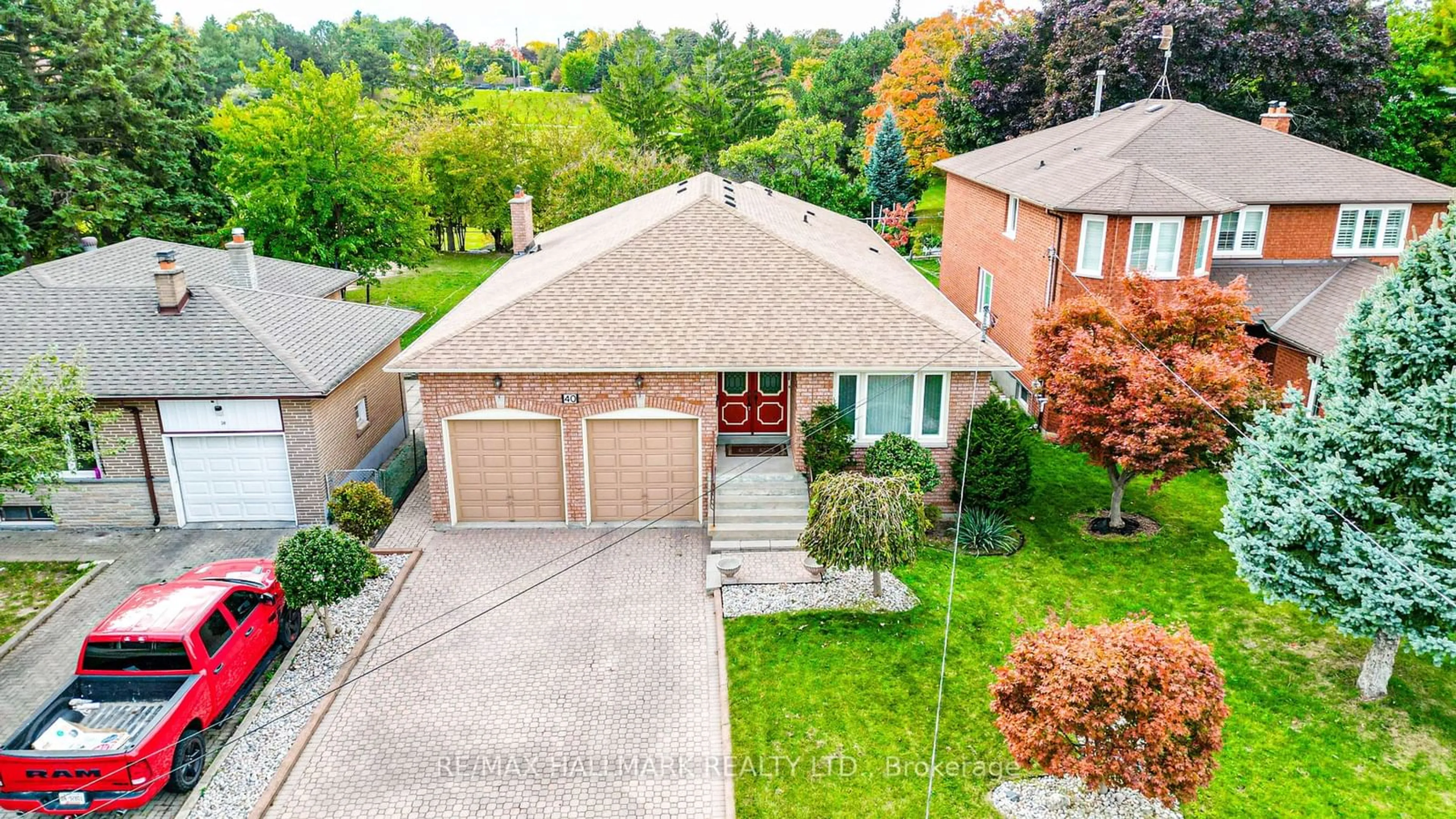 Frontside or backside of a home, cottage for 40 Aragon Ave, Toronto Ontario M1T 1X7