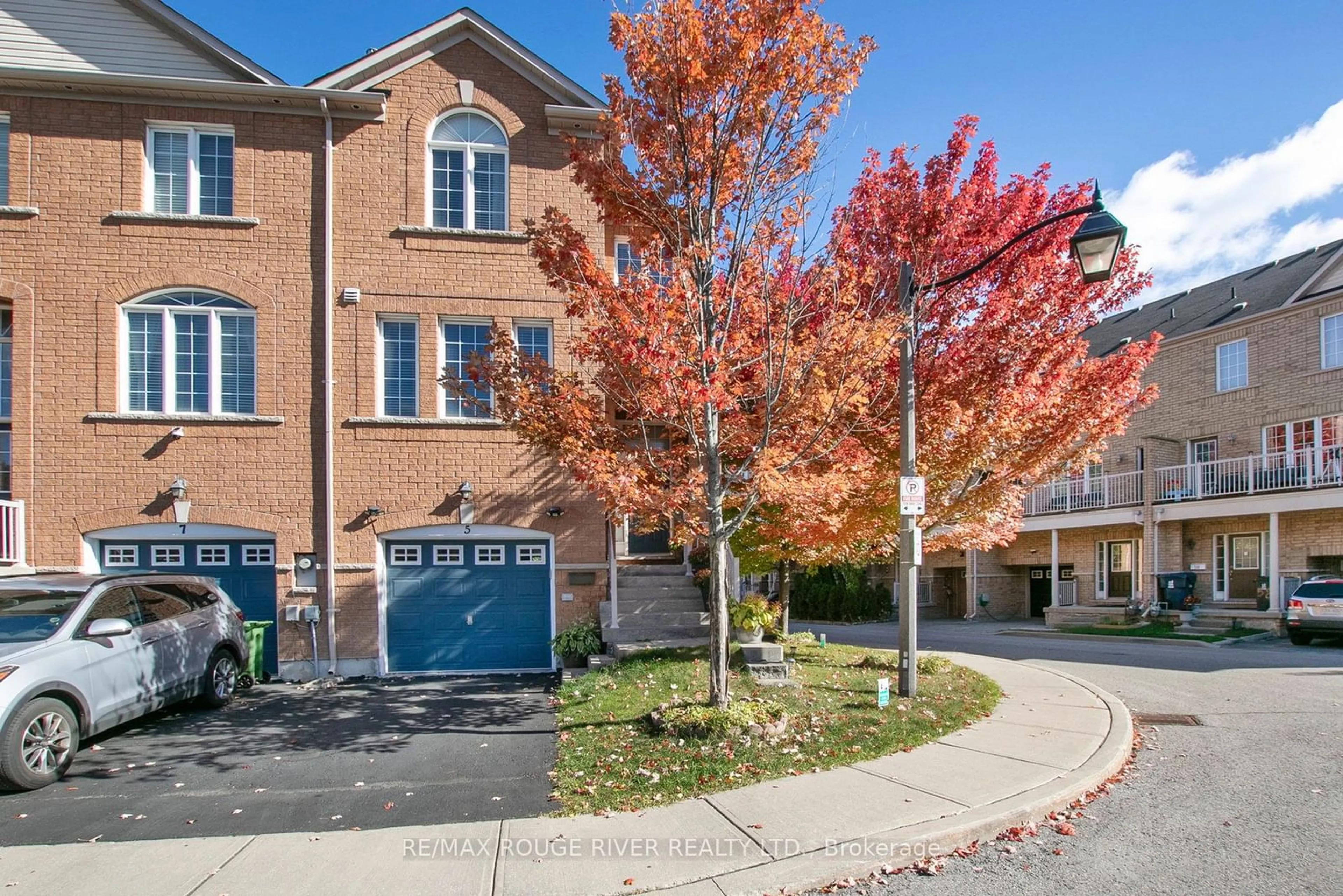 A pic from exterior of the house or condo, the street view for 5 Ignatius Lane, Toronto Ontario M1E 0A2