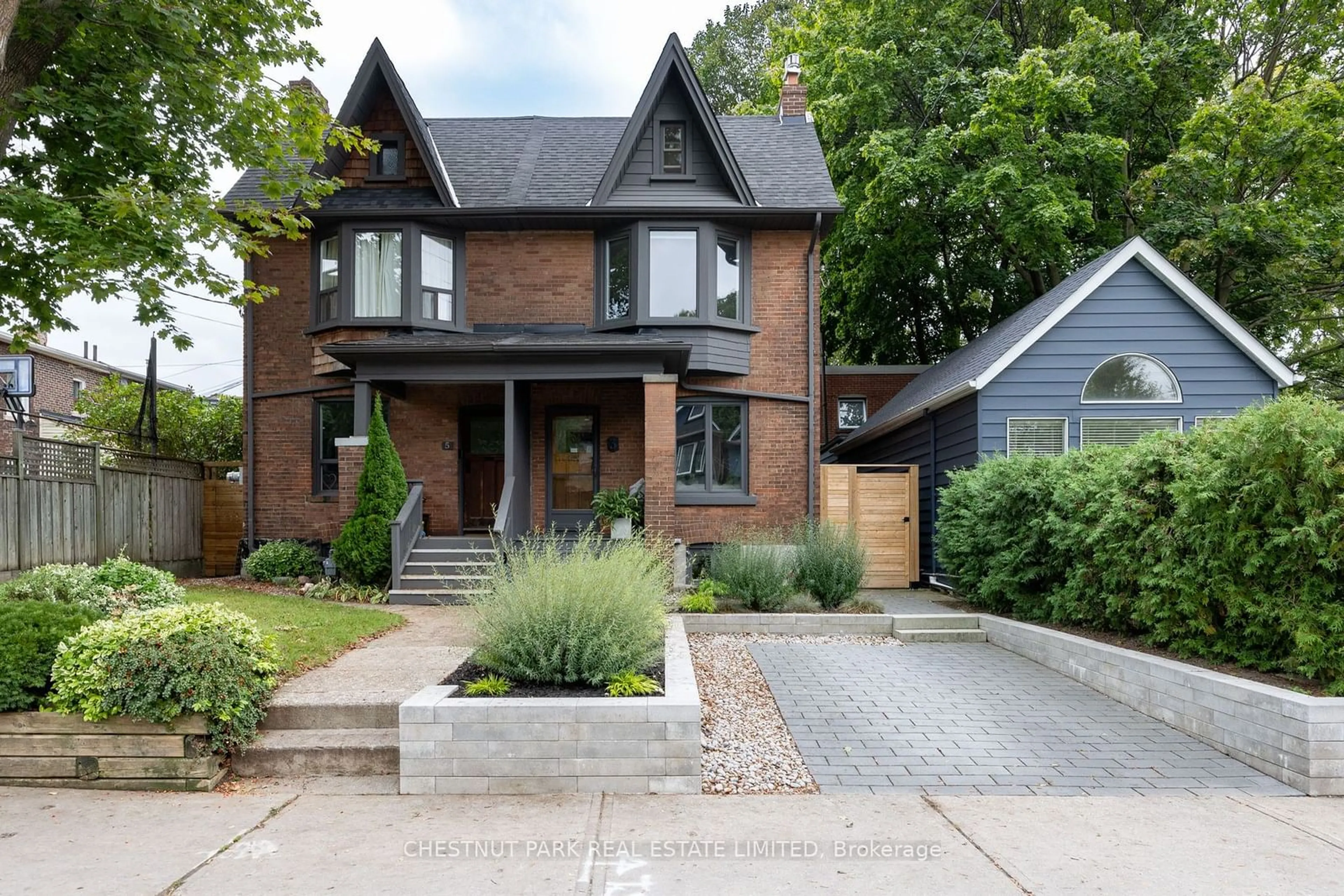 Home with brick exterior material for 3 Selkirk St, Toronto Ontario M4J 1T3