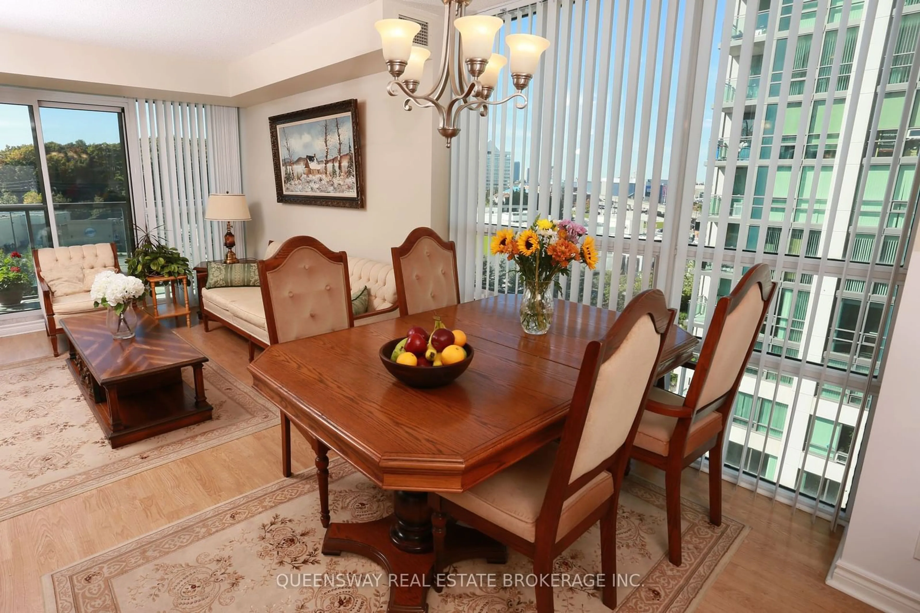 Dining room, wood floors, cottage for 68 Grangeway Ave #803, Toronto Ontario M1H 0A1