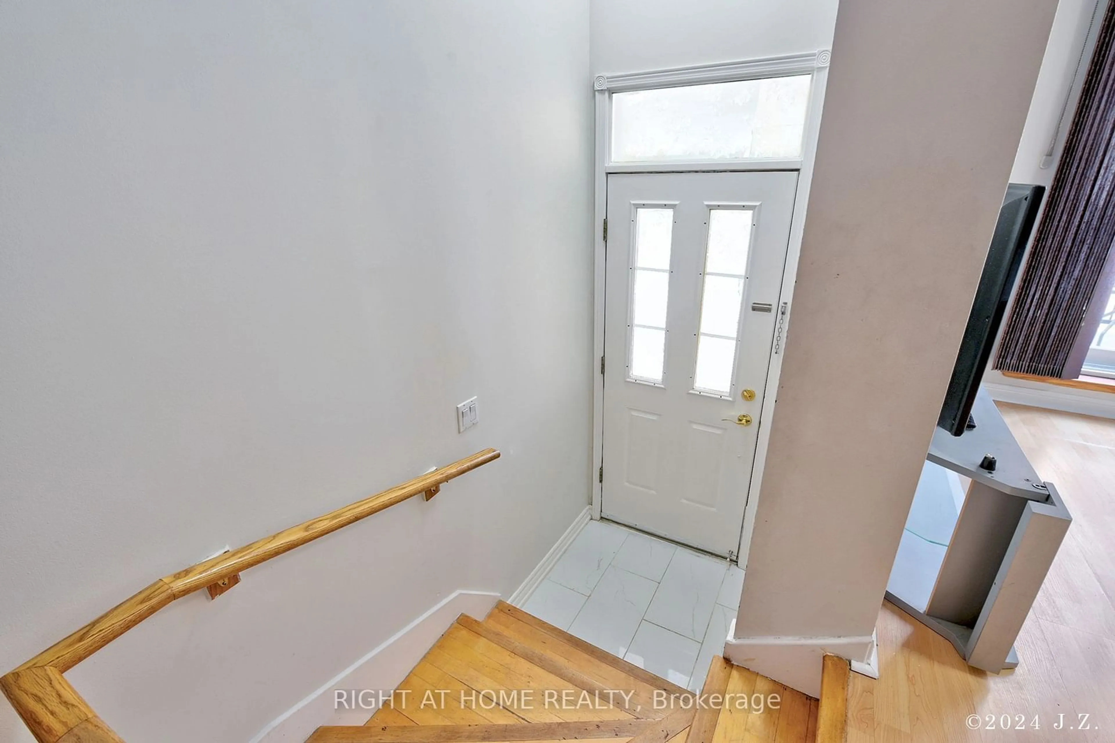 Indoor entryway, unknown floor for 1881 Mcnicoll Ave #515, Toronto Ontario M1V 5M2