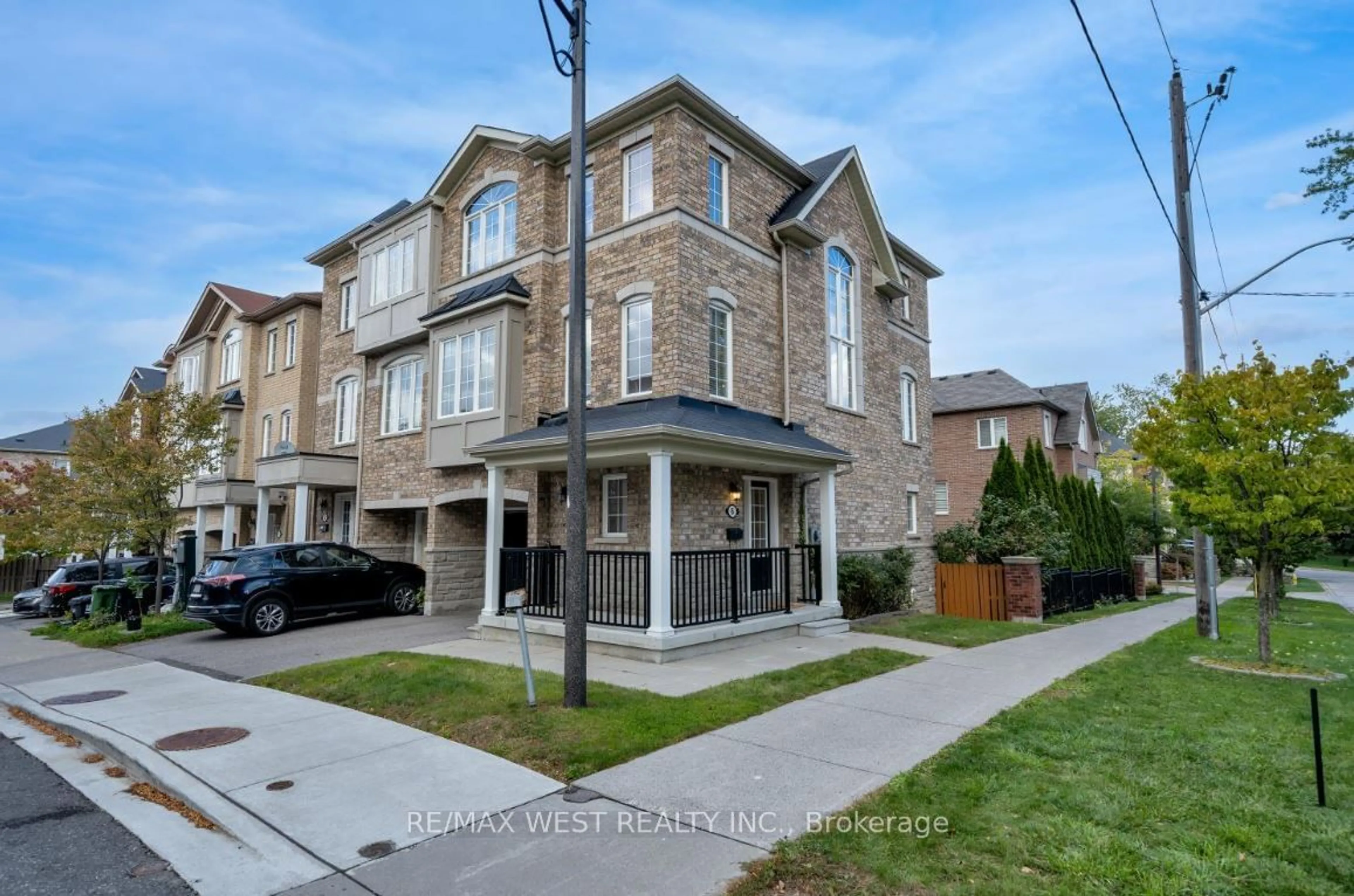 A pic from exterior of the house or condo, the street view for 6 Dale Ave, Toronto Ontario M1J 3J5