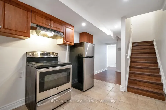 Additional property image - 6 Dale Ave