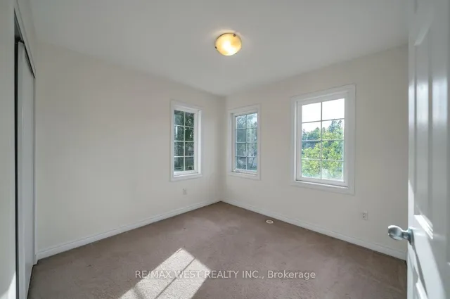 Additional property image - 6 Dale Ave