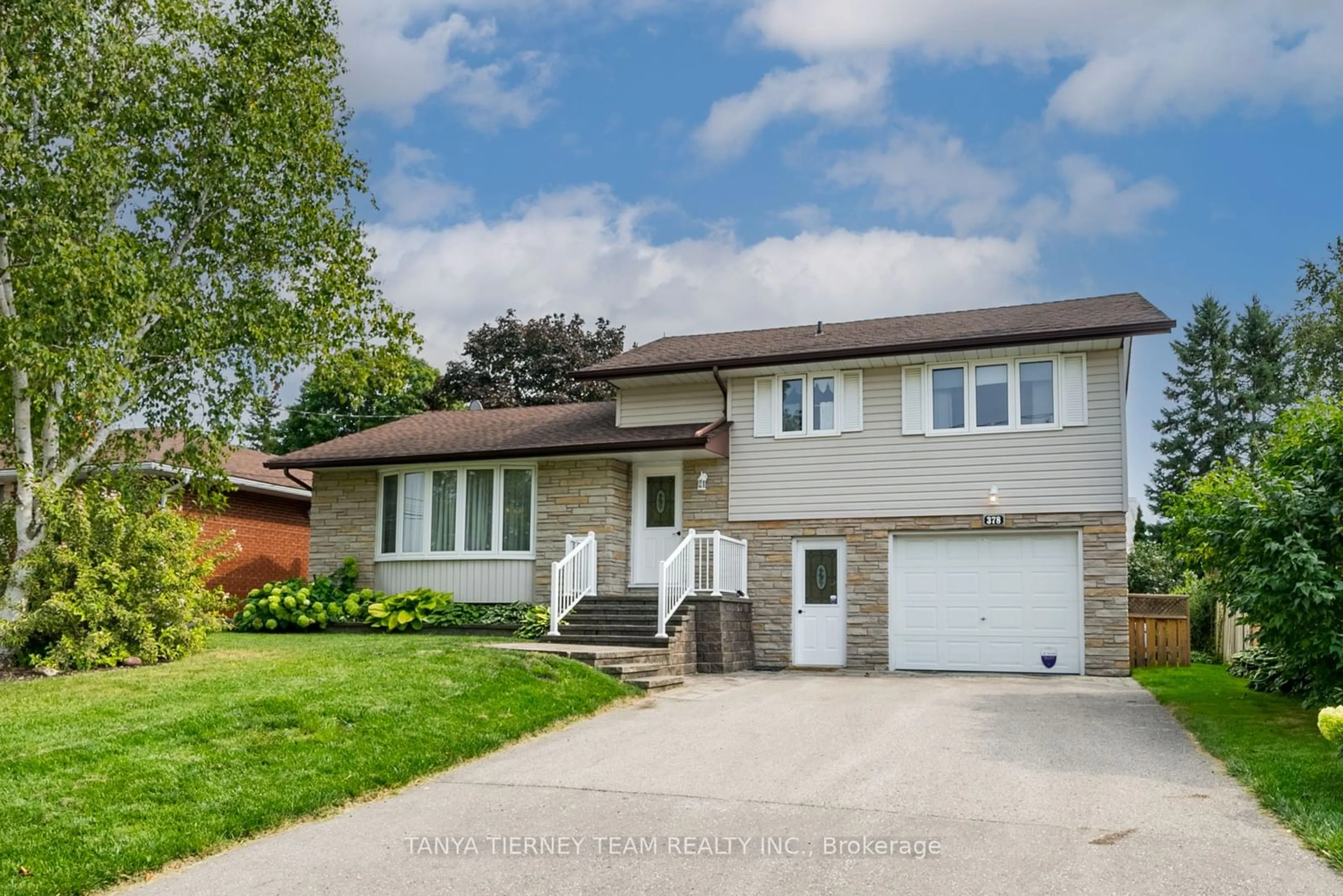 Frontside or backside of a home, cottage for 378 Major St, Scugog Ontario L9L 1E8