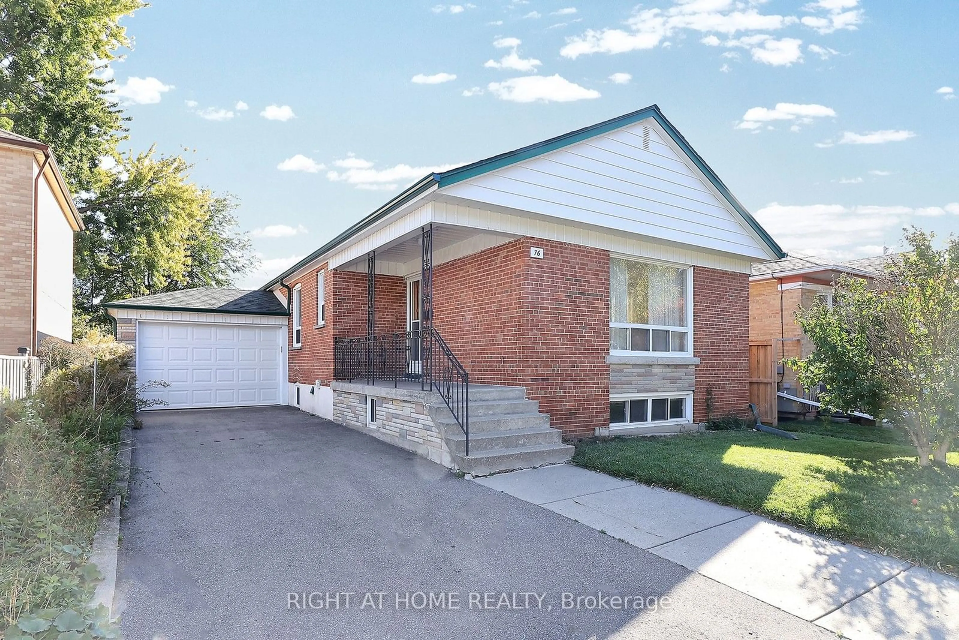 Frontside or backside of a home, the street view for 76 Courton Dr, Toronto Ontario M1R 1K8