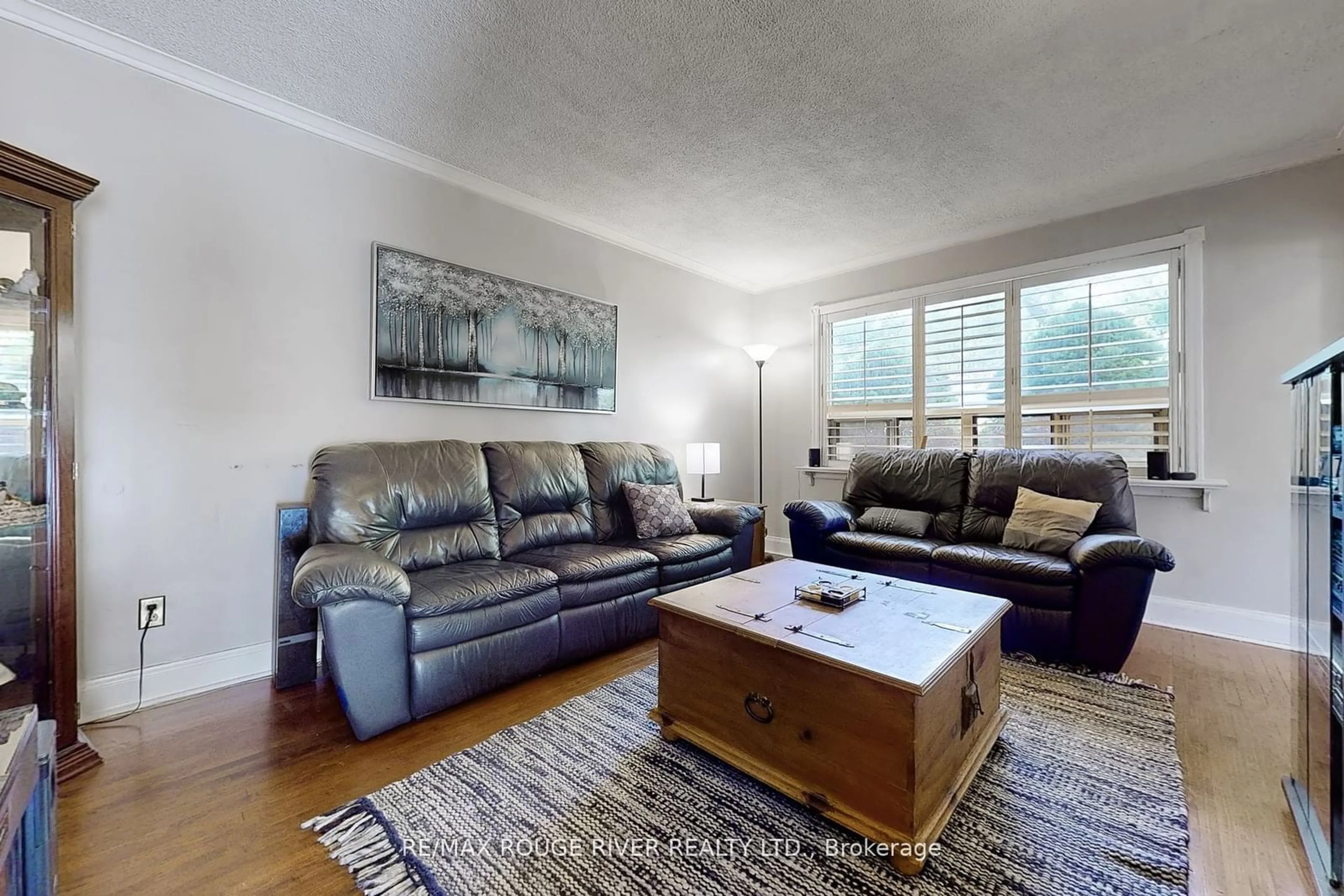 Living room, wood floors for 92 Eastville Ave, Toronto Ontario M2M 2N9