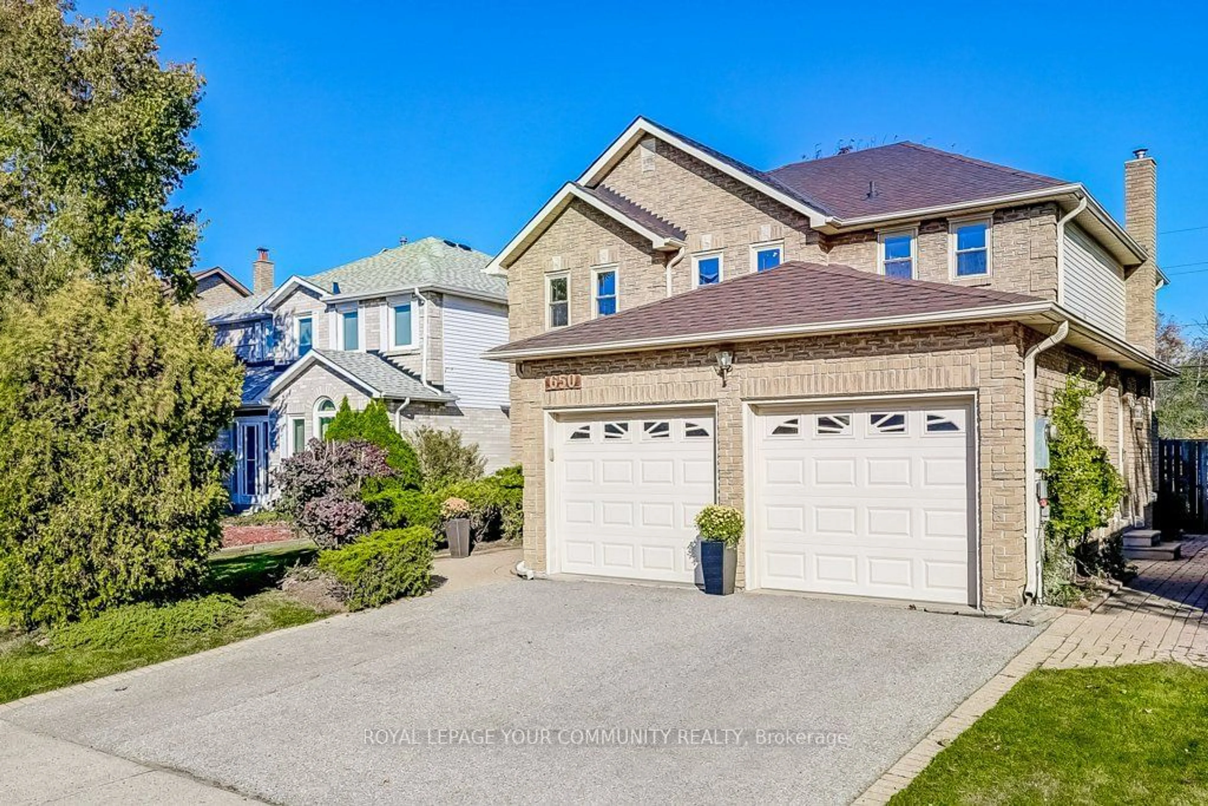 Frontside or backside of a home, the street view for 650 Cognac Cres, Pickering Ontario L1X 1L8