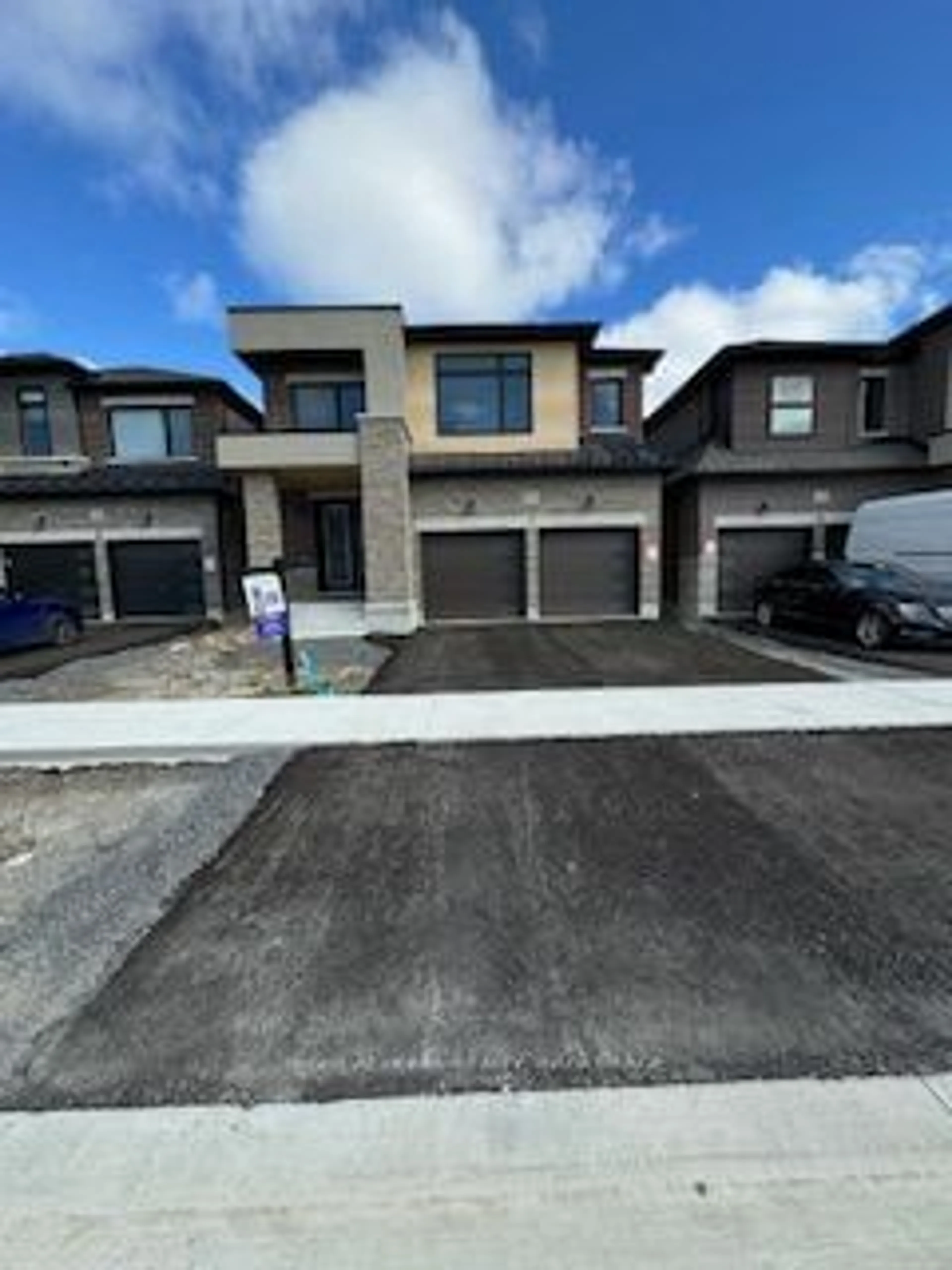 Frontside or backside of a home, the street view for 19 HOAD St, Clarington Ontario L1B 0W1