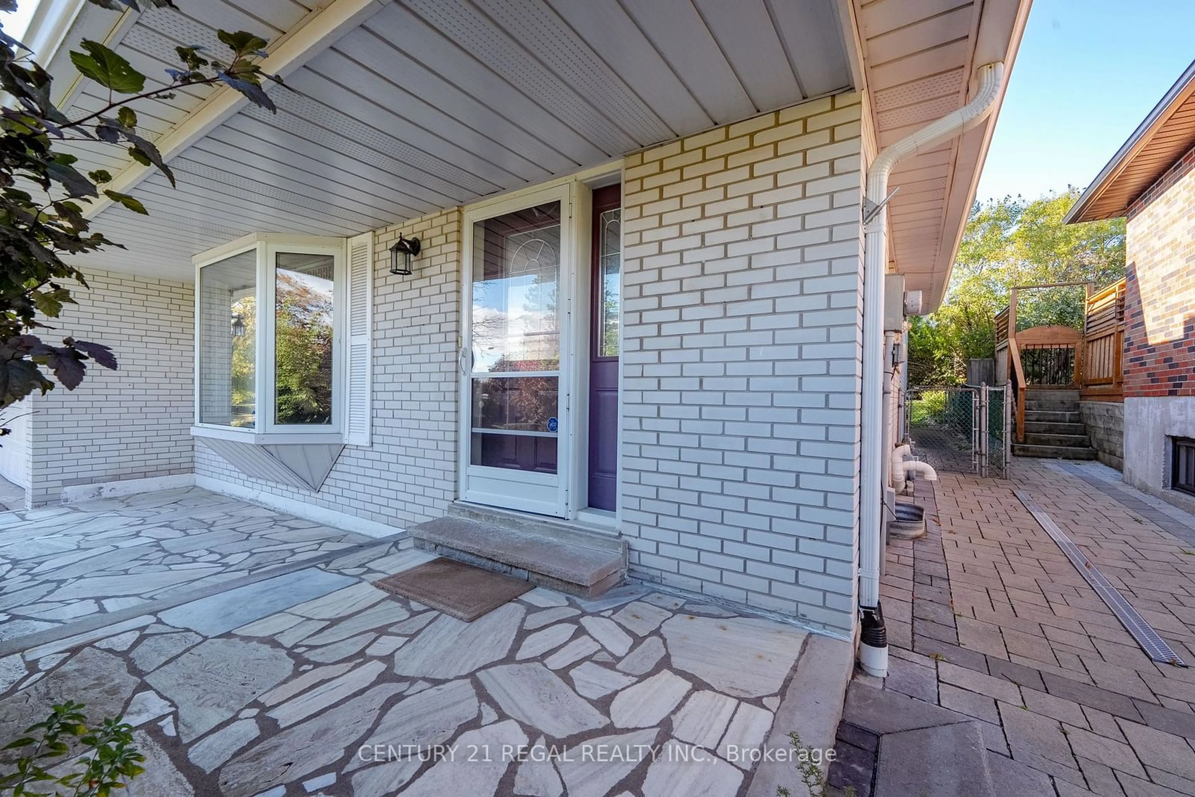 Patio, the street view for 28 Wichey Rd, Toronto Ontario M1C 2H6