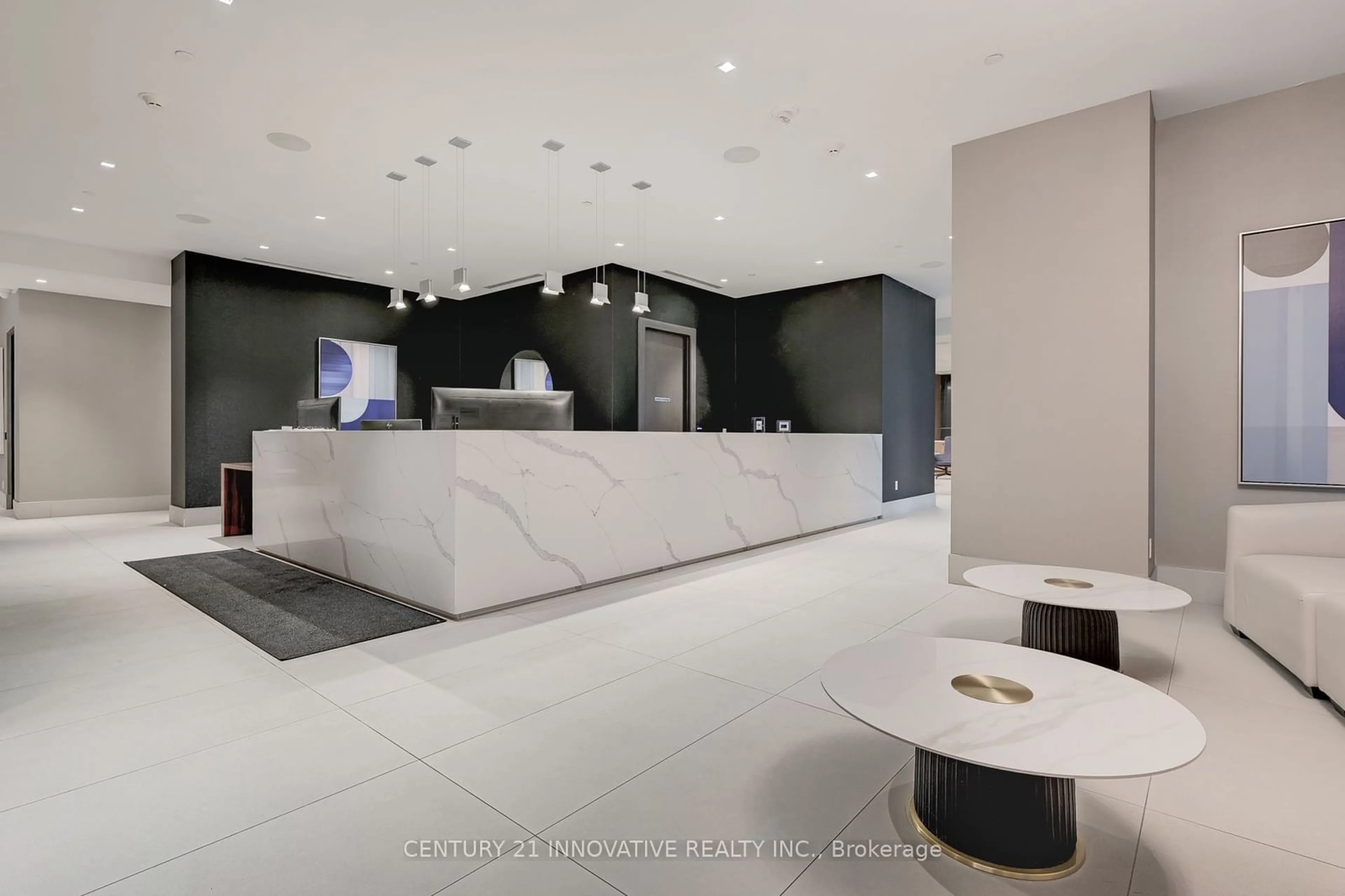 Indoor lobby, ceramic floors for 2550 Simcoe St #1209, Oshawa Ontario L1L 0R5