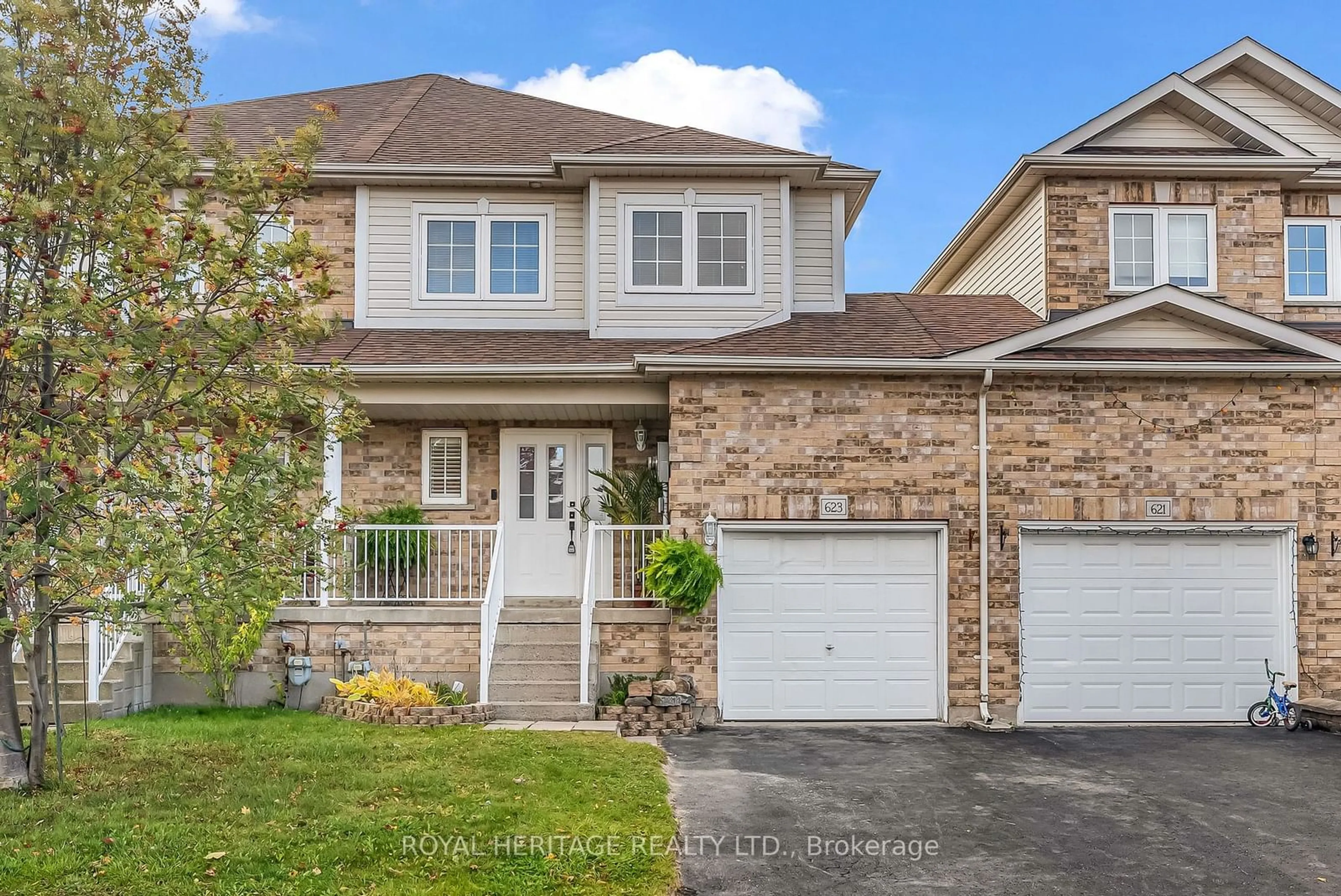 Frontside or backside of a home, cottage for 623 Coldstream Dr, Oshawa Ontario L1K 2T6