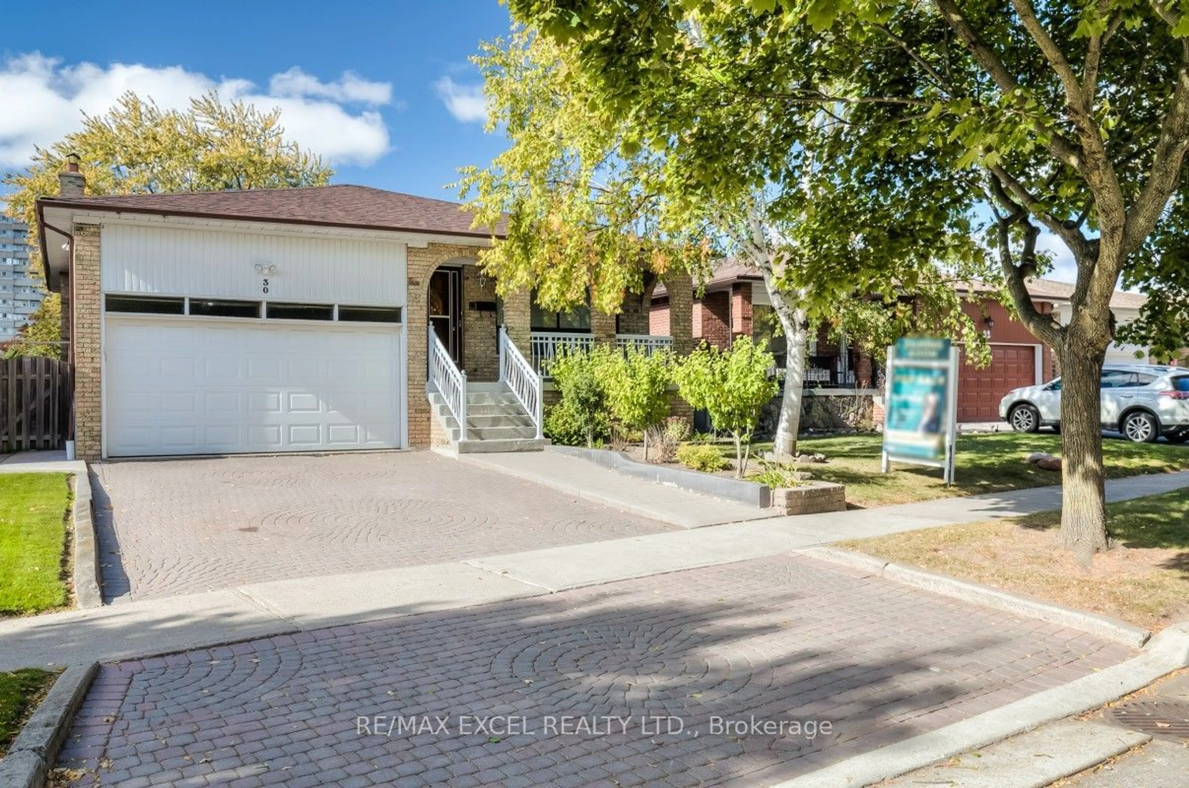 A pic from exterior of the house or condo, the street view for 30 BEAMSVILLE Dr, Toronto Ontario M1T 3S2