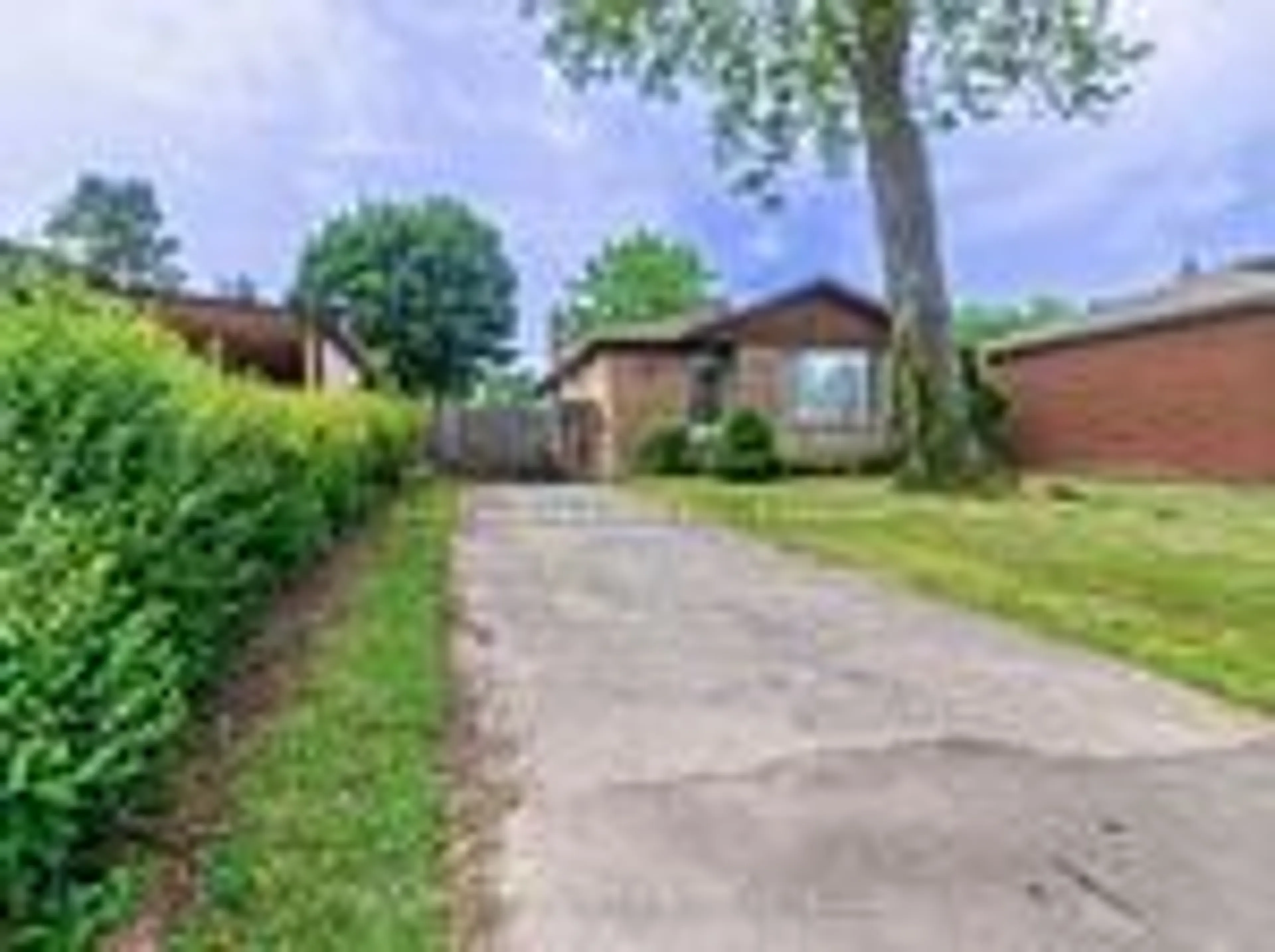 Frontside or backside of a home, the street view for 188 Confederation Dr, Toronto Ontario M1G 1B1