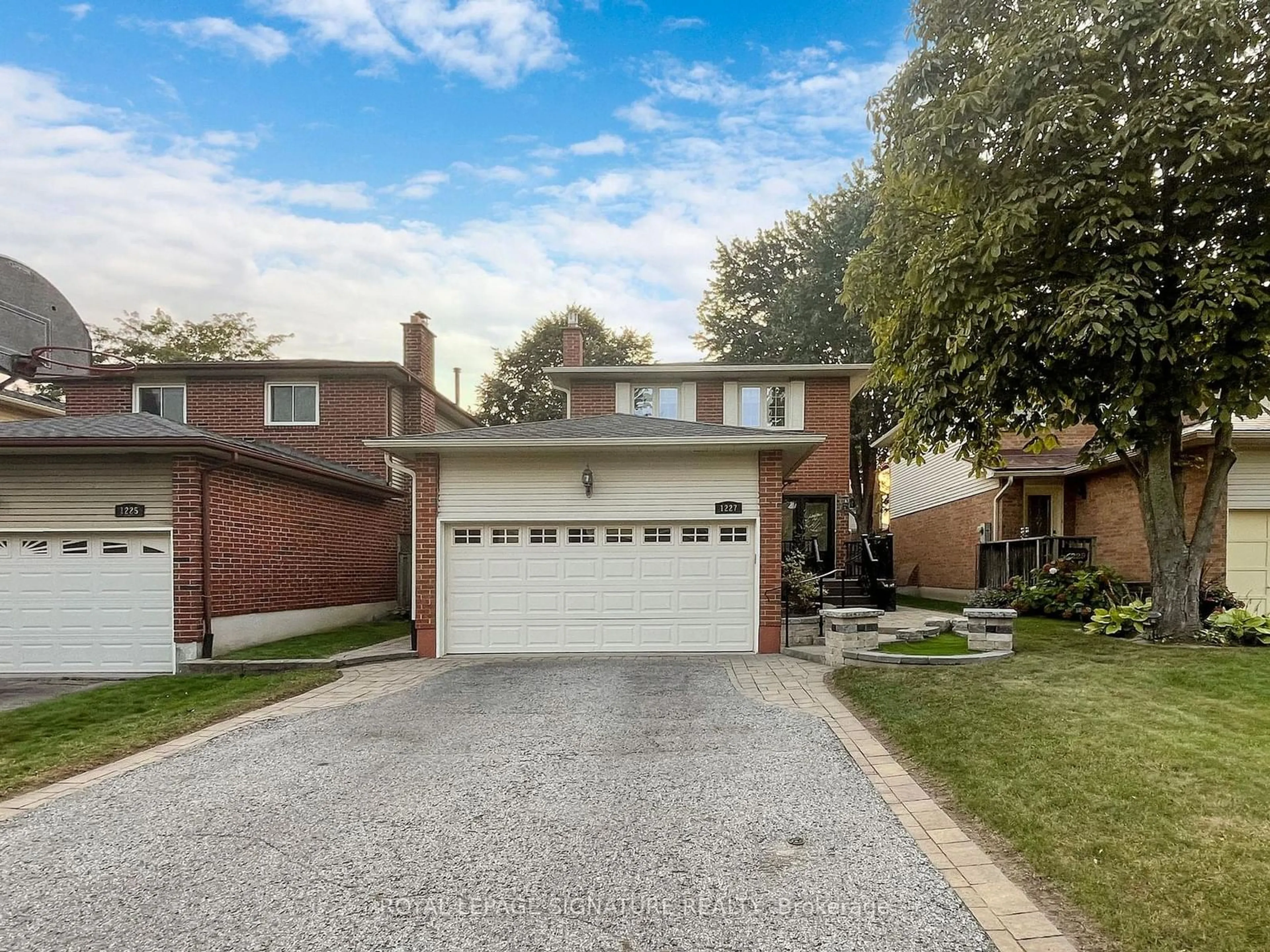 Home with brick exterior material for 1227 Cedarcroft Cres, Pickering Ontario L1X 1S5