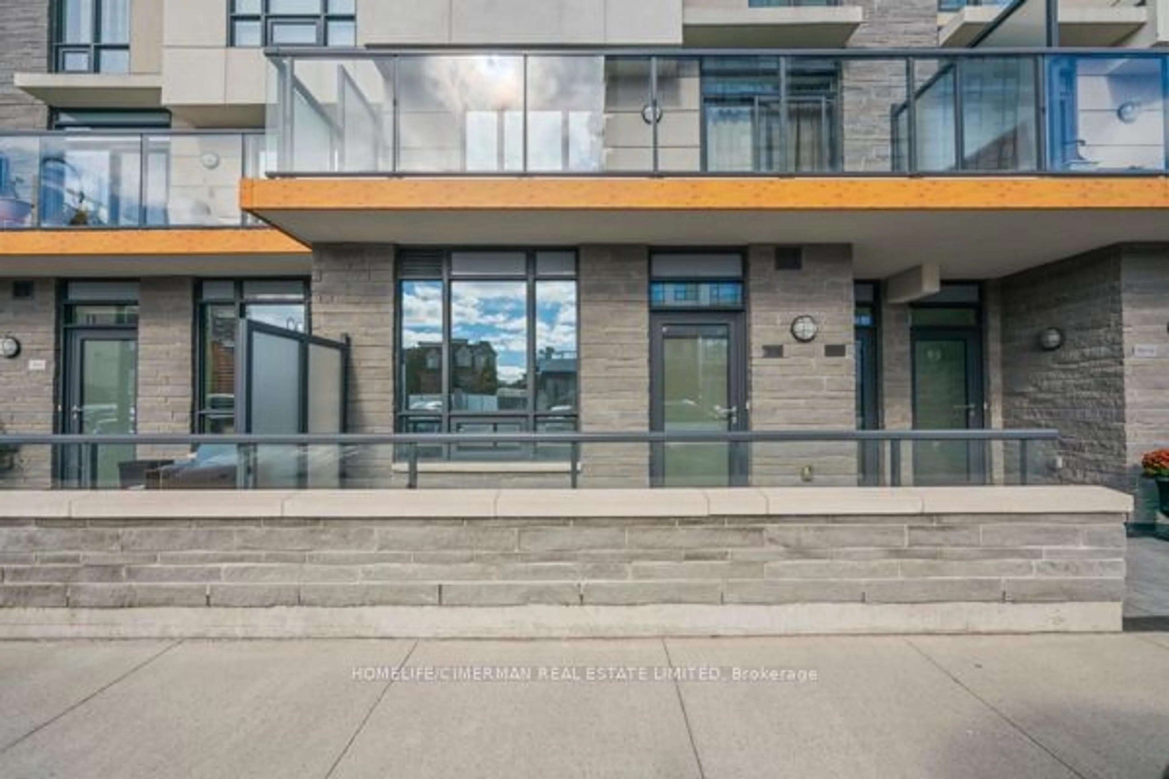 Patio, the front or back of building for 1245 Bayly St #9, Pickering Ontario L1W 0B6