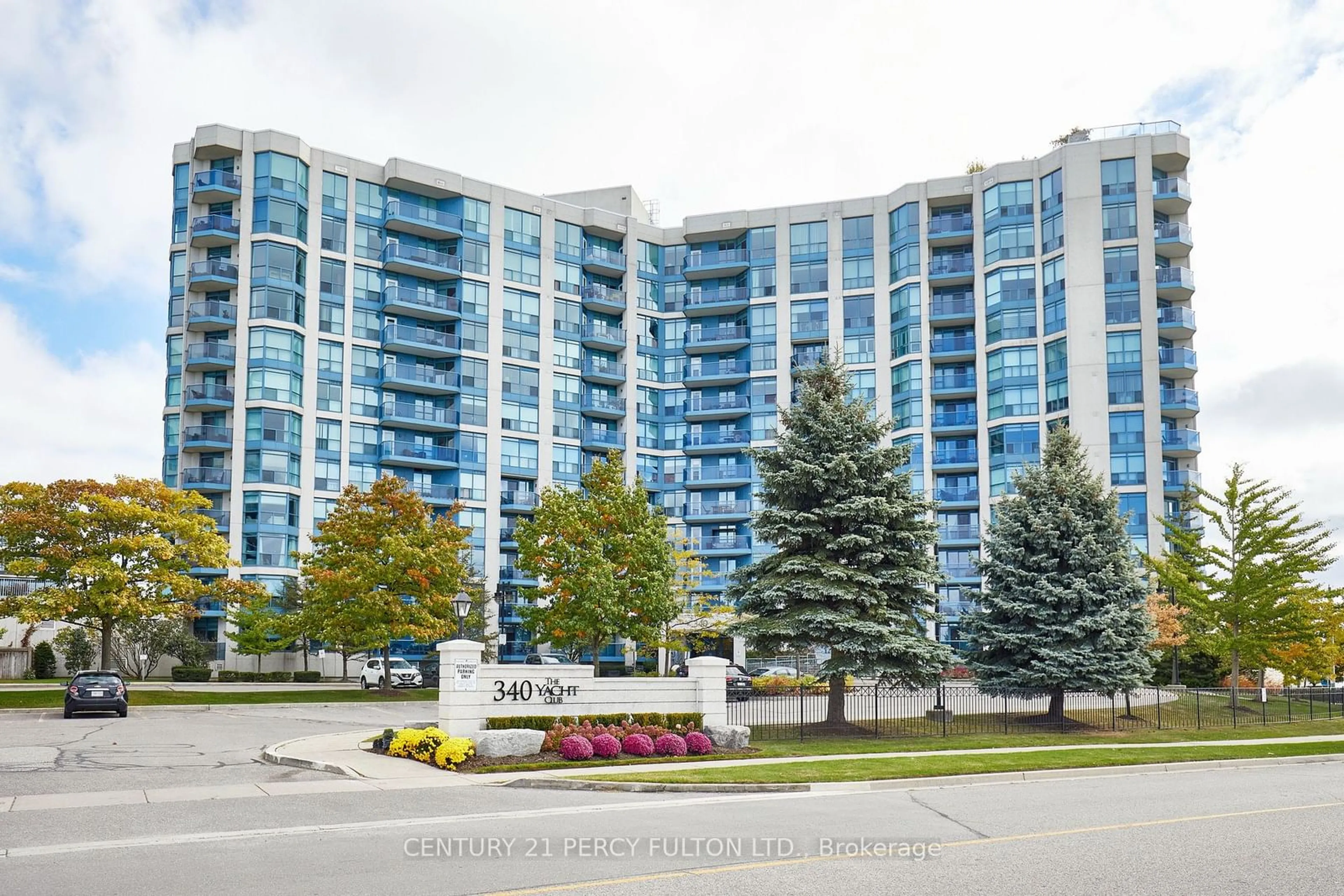 A pic from exterior of the house or condo, the front or back of building for 340 Watson St #515, Whitby Ontario L1N 9G1