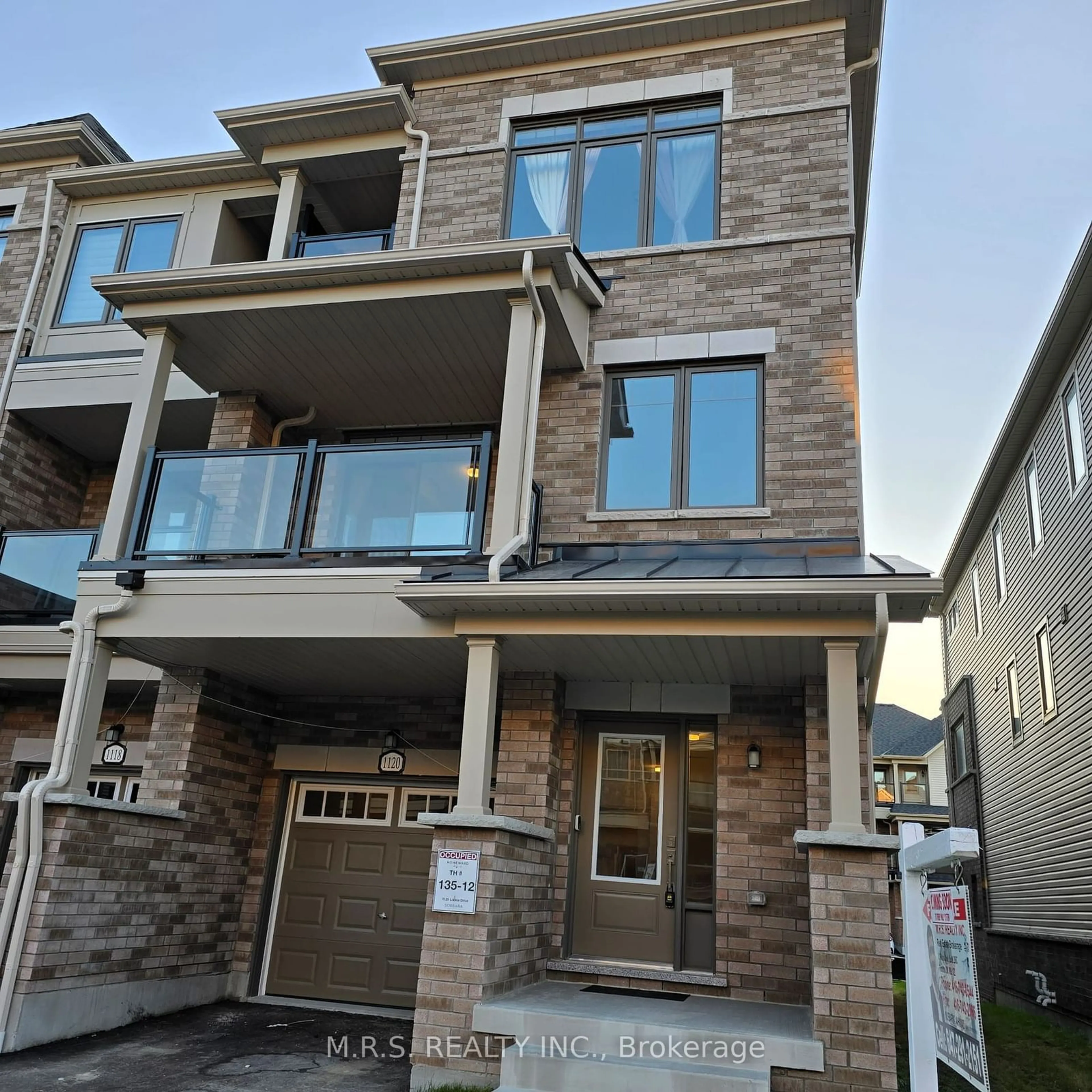 A pic from exterior of the house or condo, the street view for 1120 Lockie Dr, Oshawa Ontario L1L 0R9