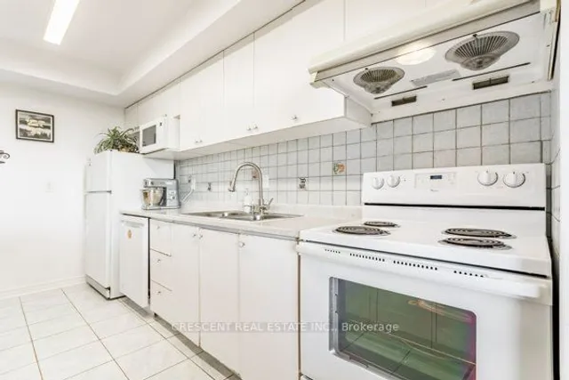 Additional property image - 10 Stonehill Crt Unit 611