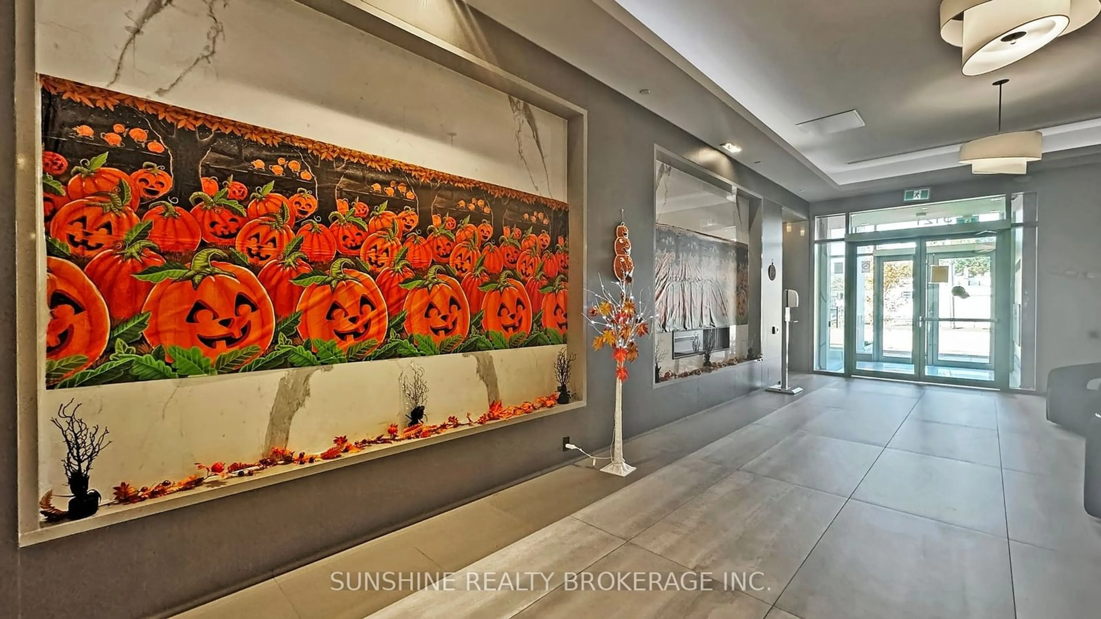 Indoor lobby, ceramic floors for 3121 sheppard Ave #522, Toronto Ontario M1T 0B9