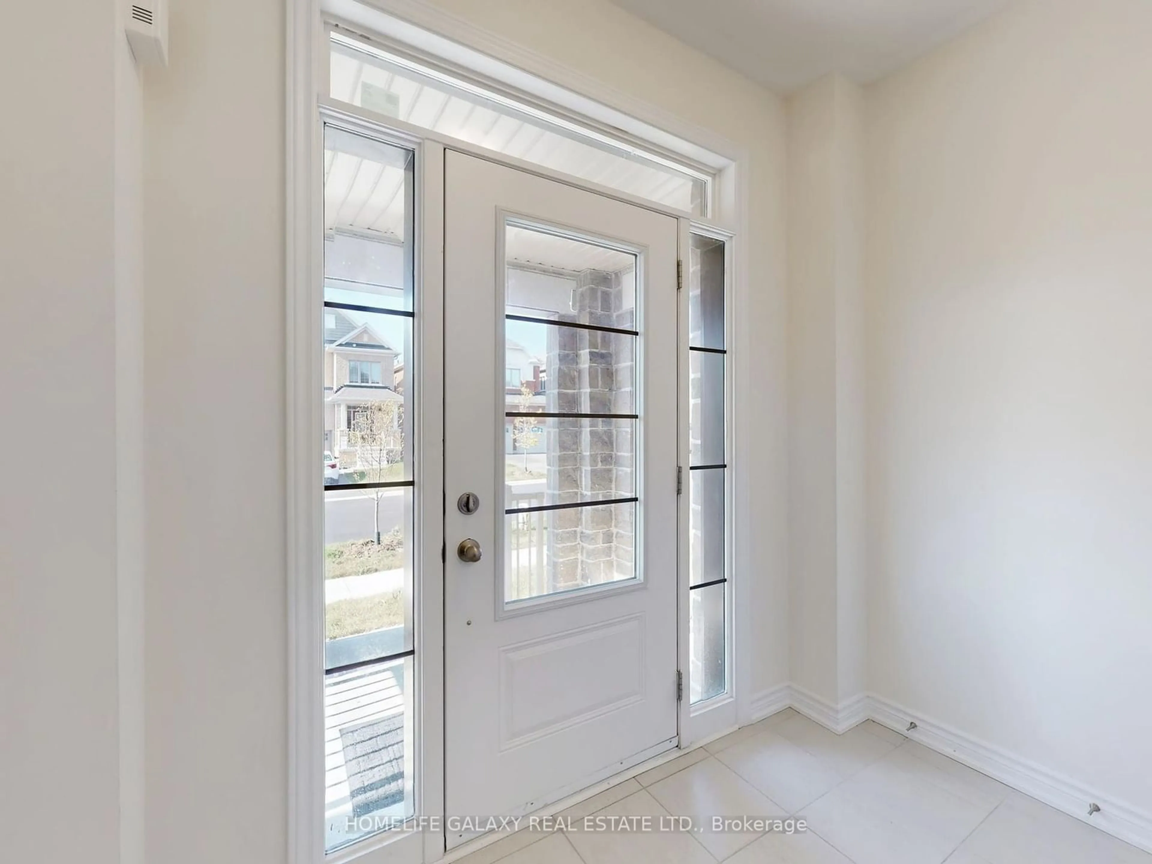 Indoor entryway, wood floors for 205 Doug Finney St, Oshawa Ontario L1K 3G3