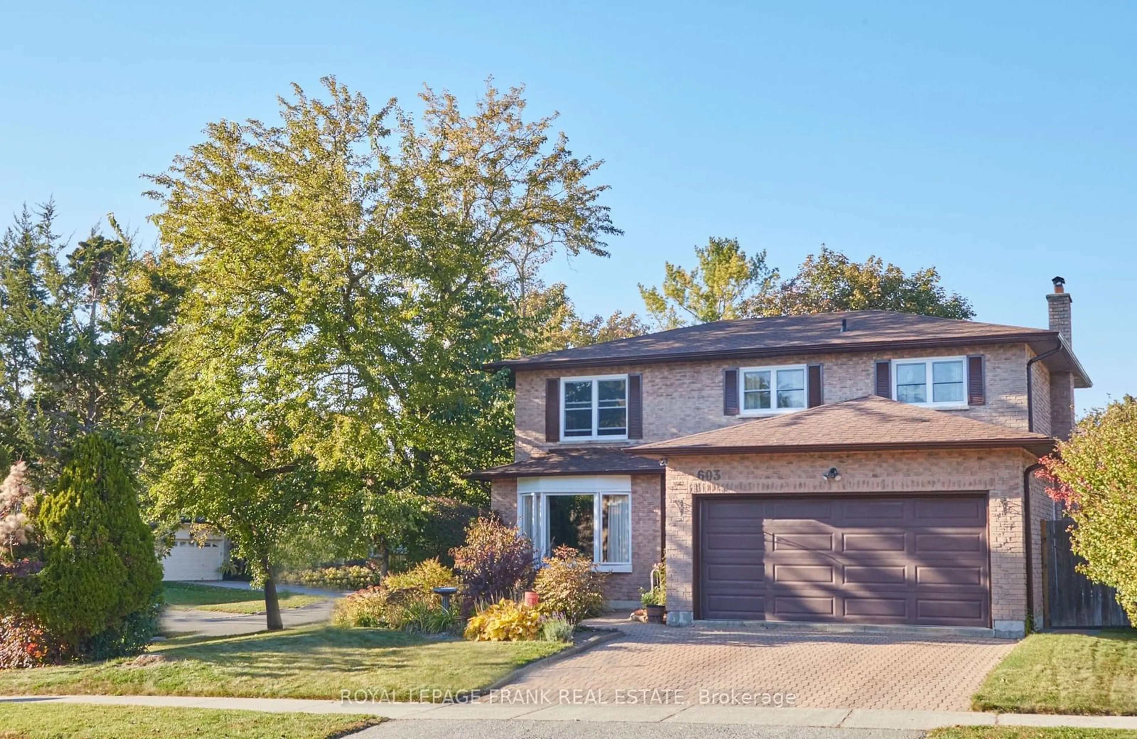 A pic from exterior of the house or condo, the street view for 603 Bradley Dr, Whitby Ontario L1N 6W4