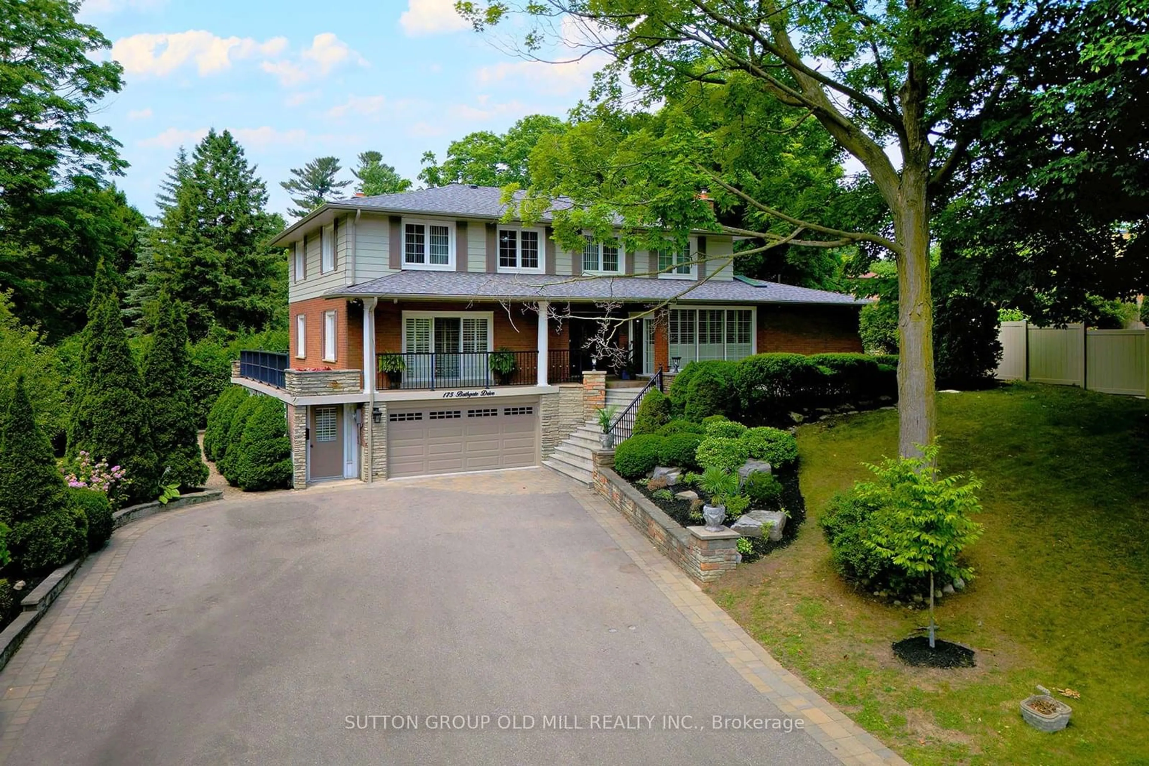 Frontside or backside of a home, the street view for 175 Bathgate Dr, Toronto Ontario M1C 1T4