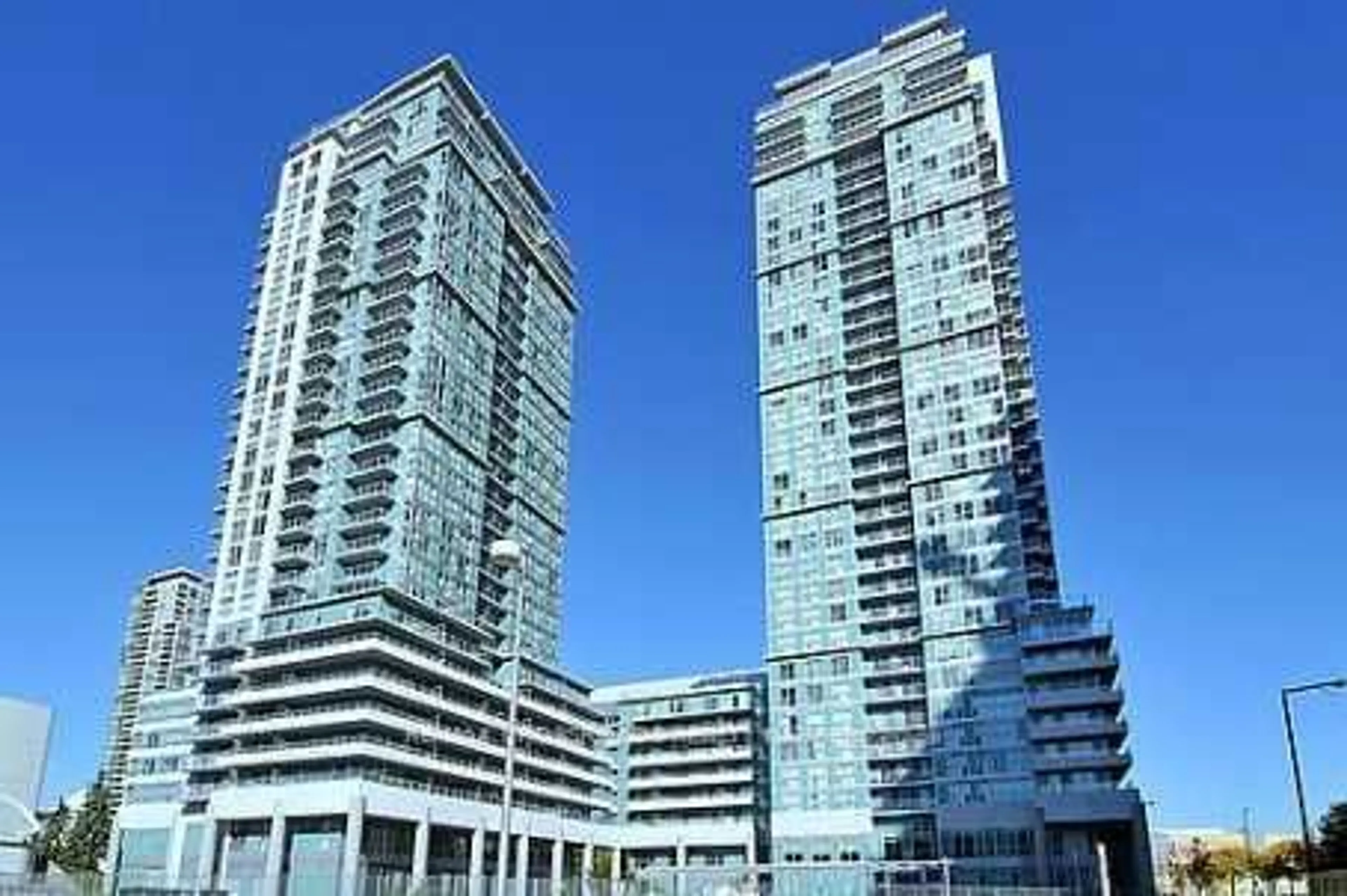 A pic from exterior of the house or condo, the view of city buildings for 70 Town Centre Crt #2909, Toronto Ontario M1P 0B2