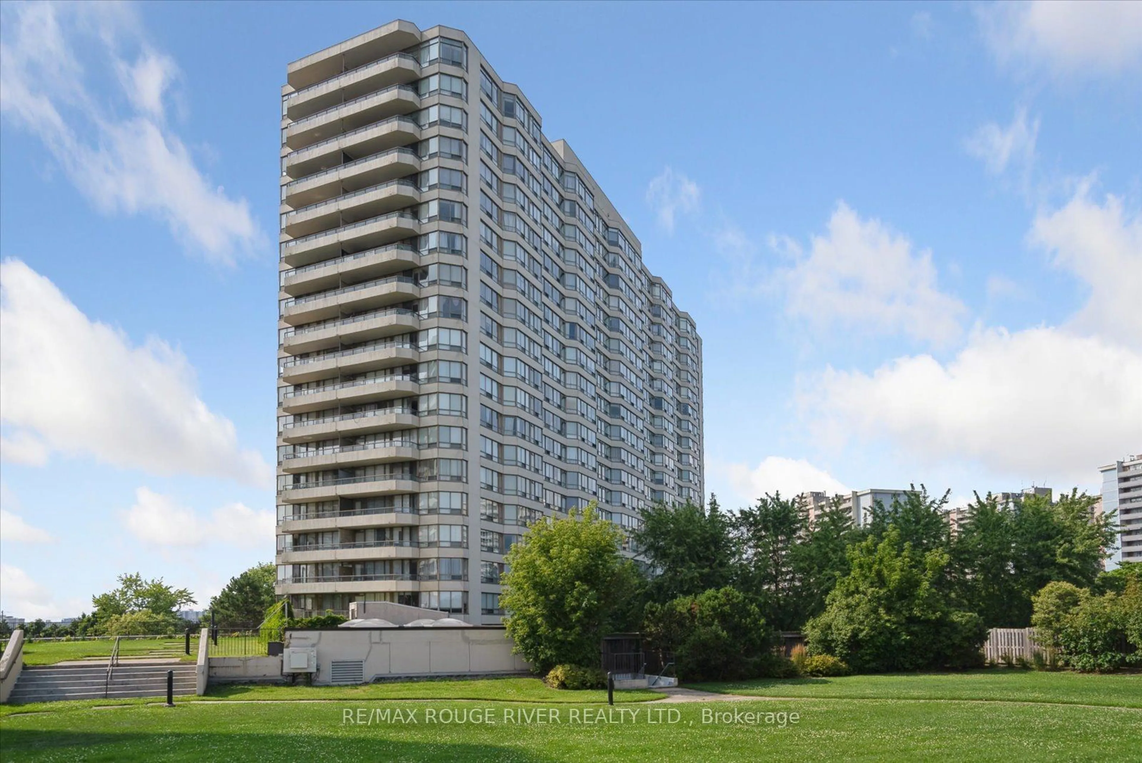 A pic from exterior of the house or condo, the front or back of building for 3 Greystone Walk Dr #1521, Toronto Ontario M1K 5J4