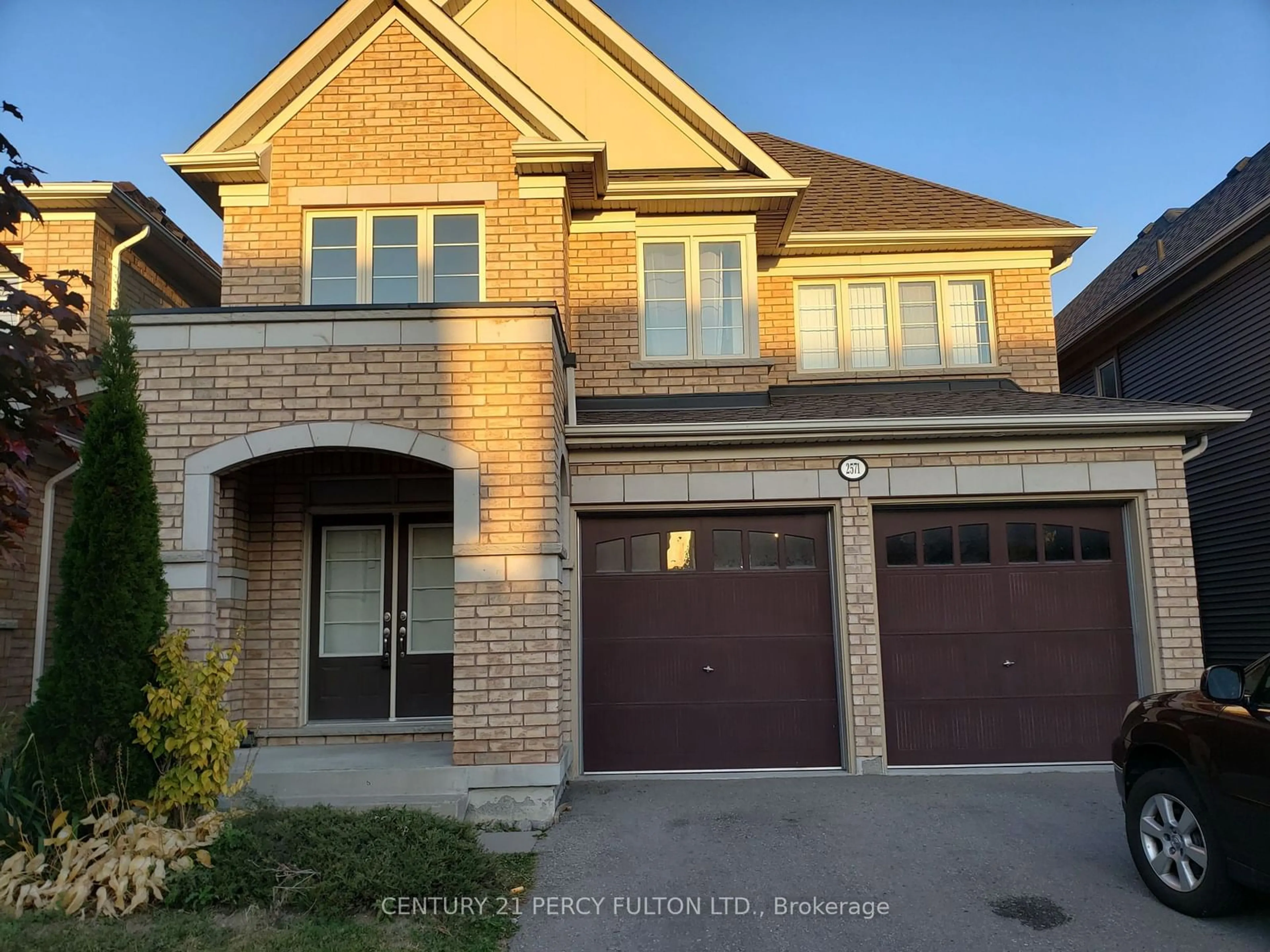 Home with brick exterior material for 2571 Kentucky Derby Way, Oshawa Ontario L1L 0K2