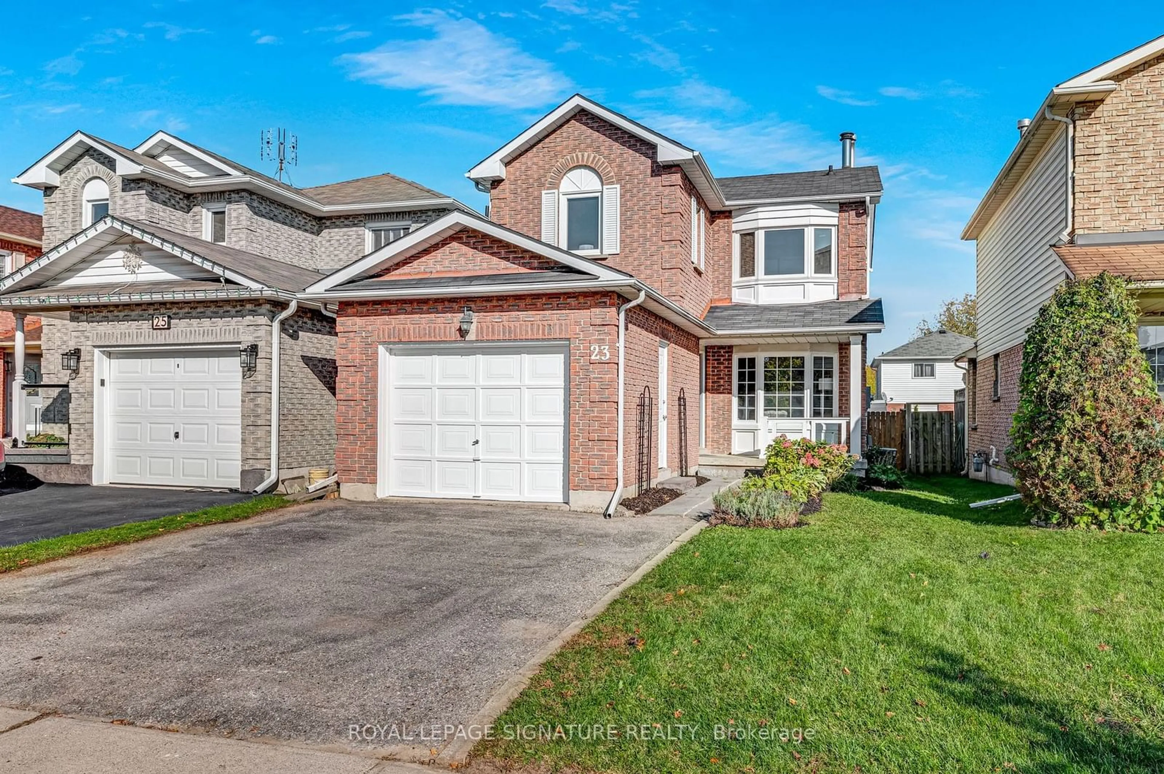 Frontside or backside of a home, cottage for 23 Mcmann Cres, Clarington Ontario L1E 2H3