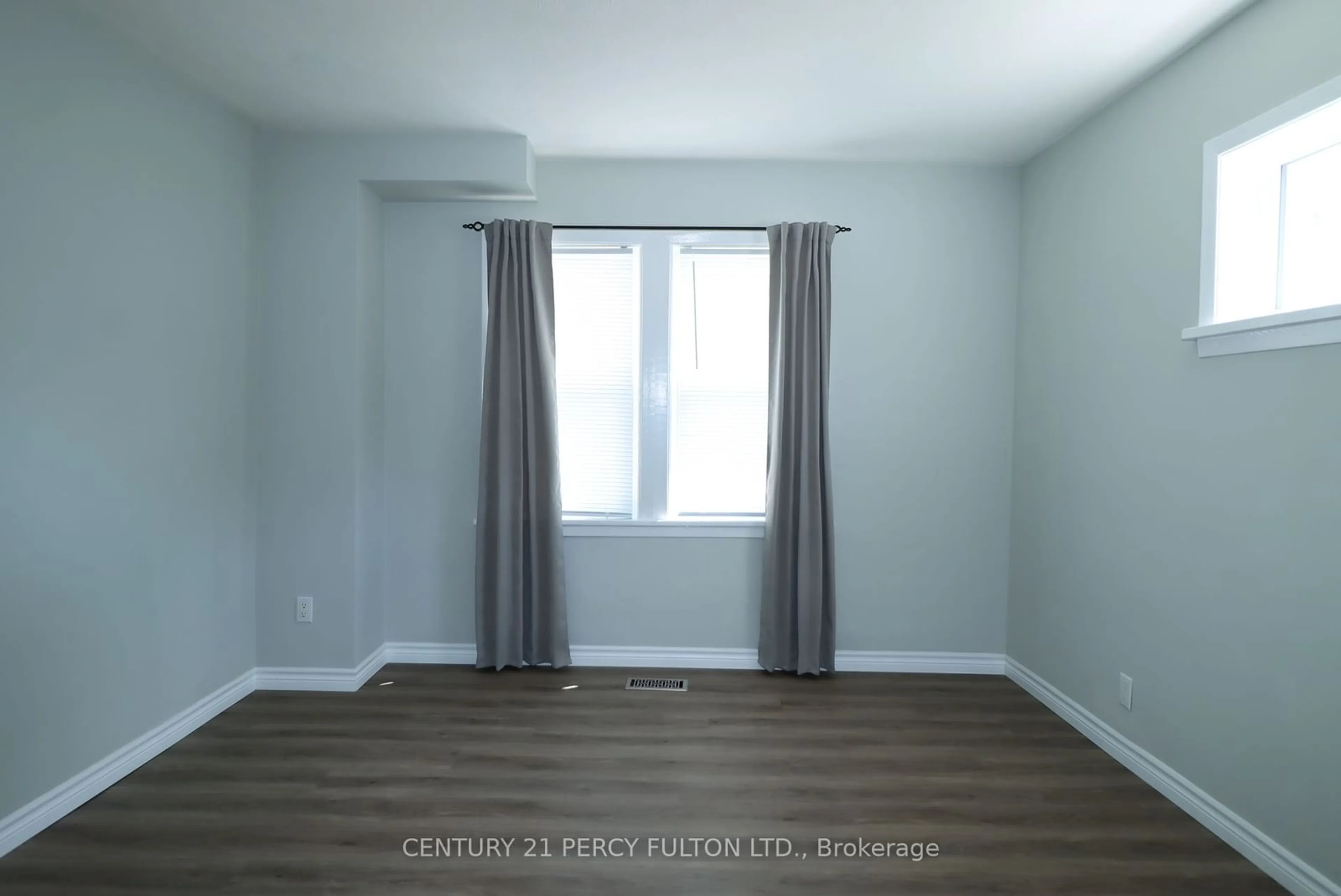 A pic of a room, not visible floor for 164 Centre St, Oshawa Ontario L1G 4C3