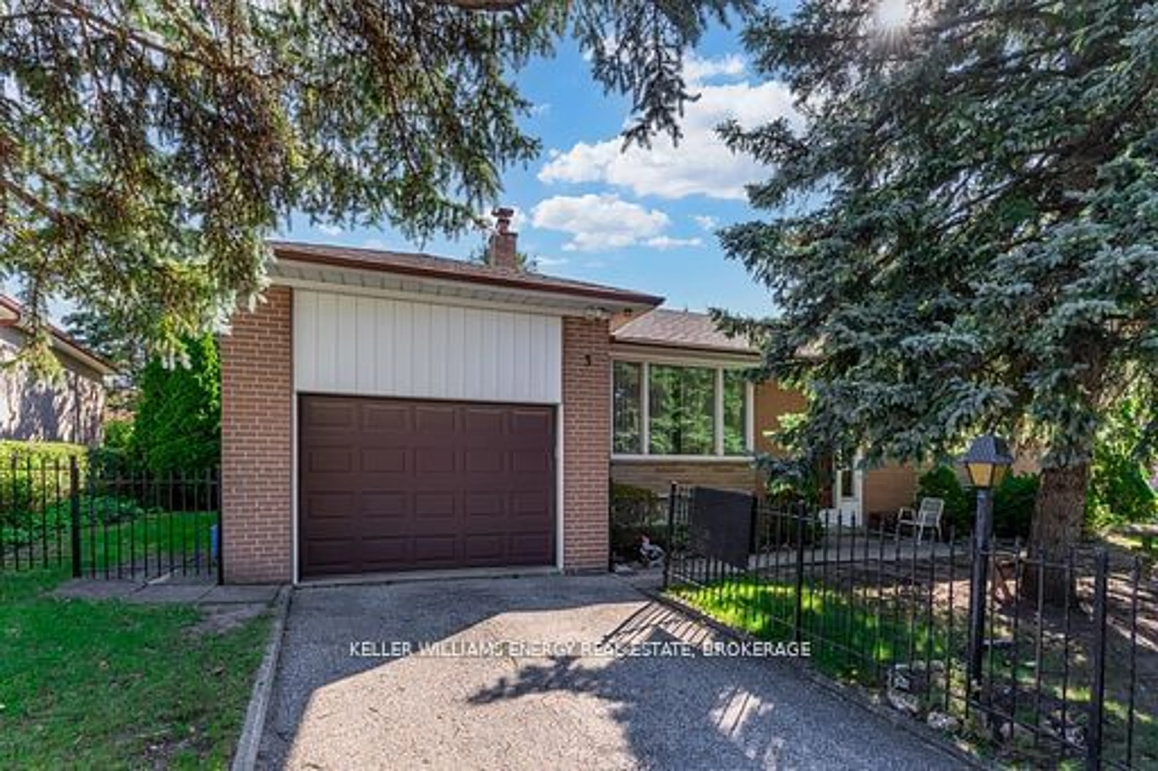 Home with brick exterior material for 3 Jackmuir Cres, Toronto Ontario M1P 4B5