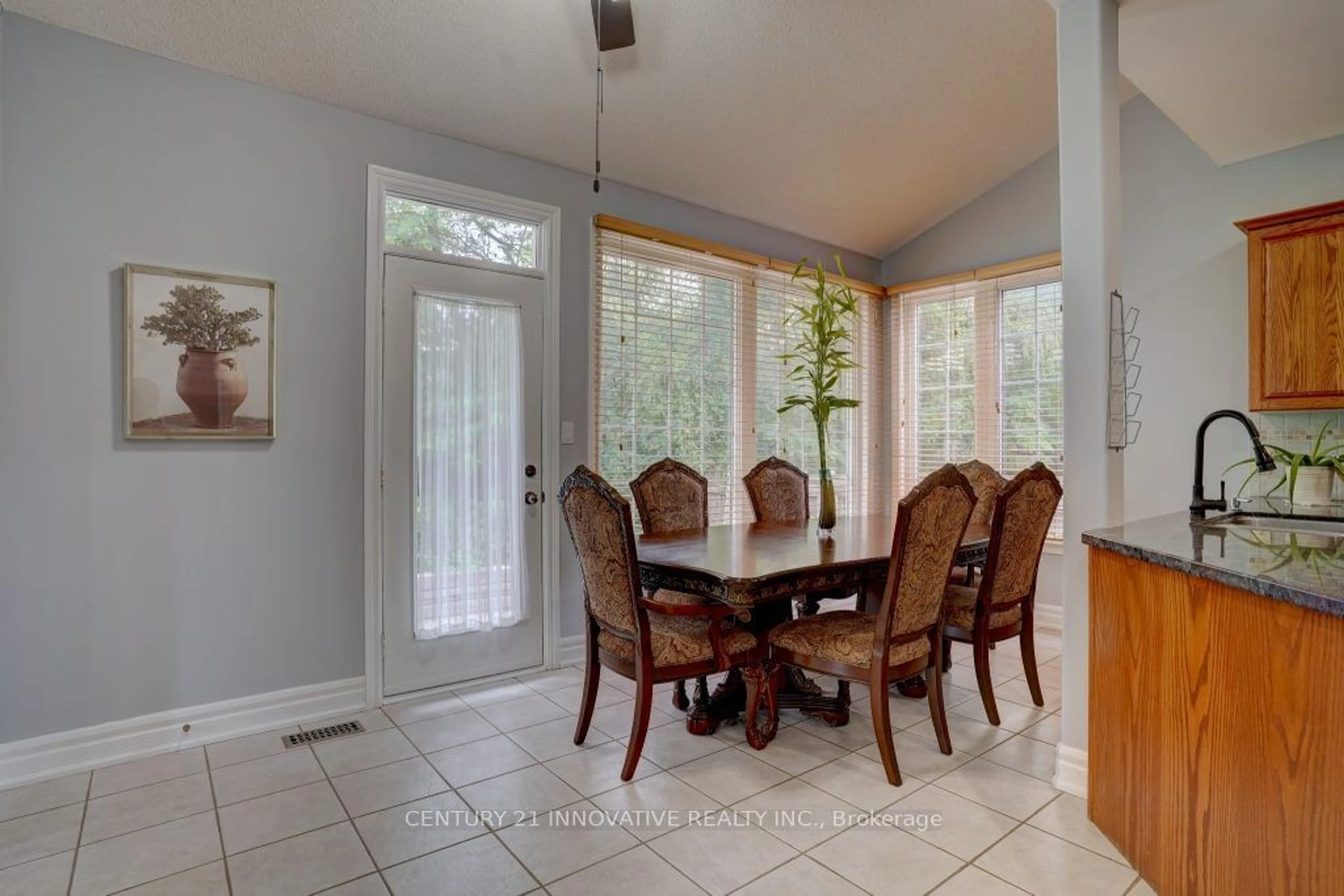 Dining room, wood floors, cottage for 10 Thistledown Cres, Whitby Ontario L1R 3P2