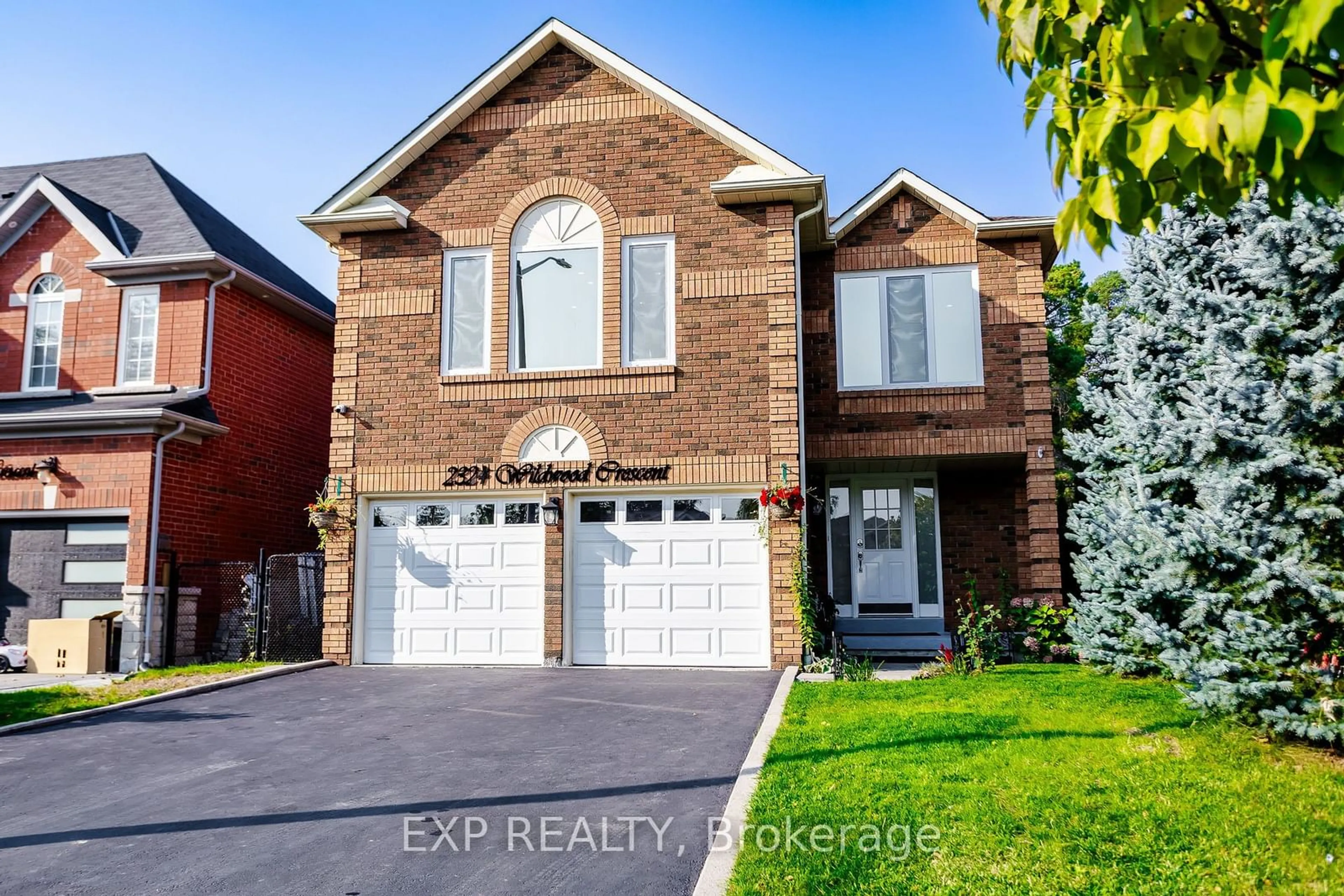 Home with brick exterior material for 2324 Wildwood Cres, Pickering Ontario L1X 2N1