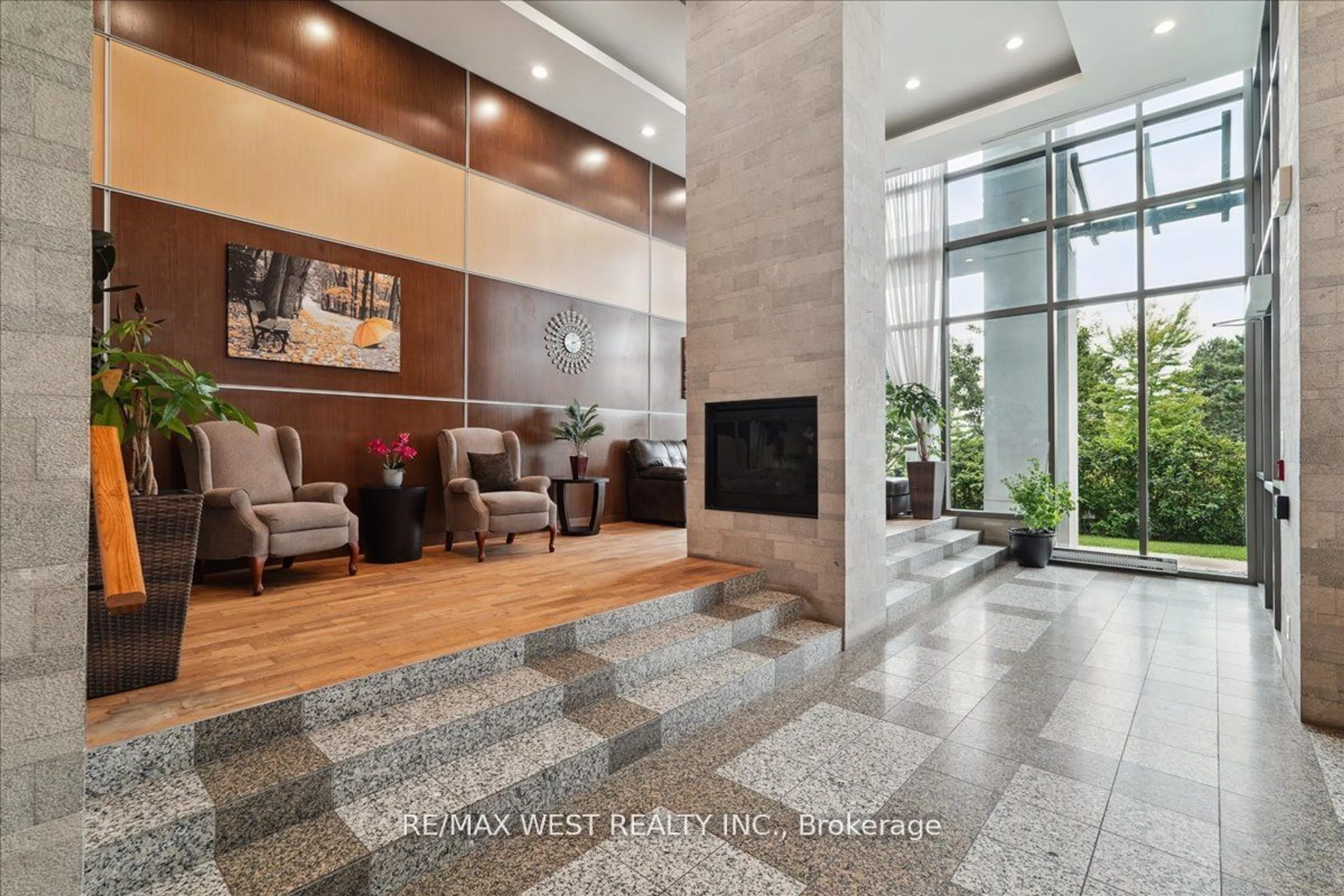 Indoor lobby, ceramic floors for 88 Grangeway Ave #708, Toronto Ontario M1H 0A2