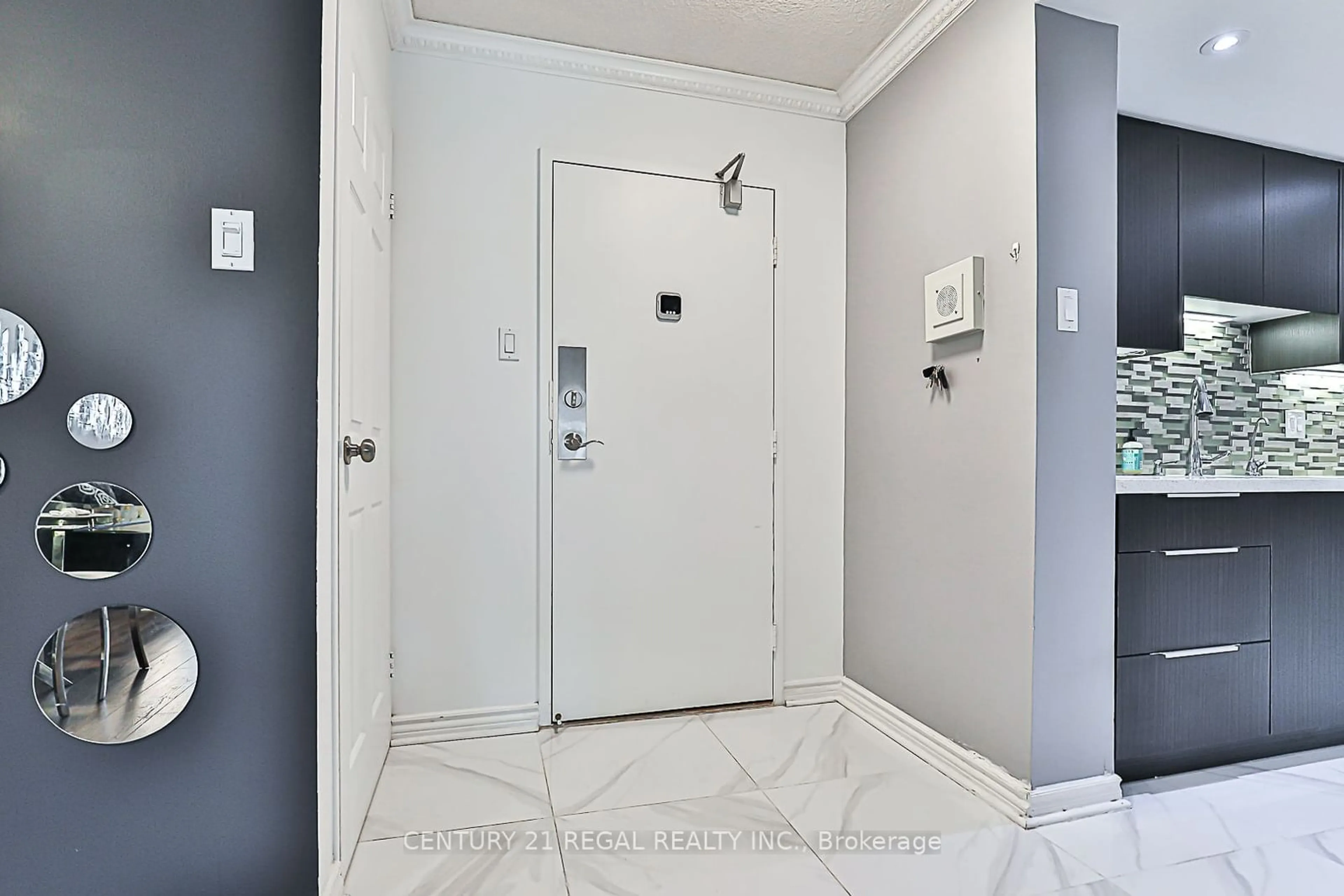 Indoor entryway, not visible floor for 55 Huntingdale Blvd #207, Toronto Ontario M1W 2N9