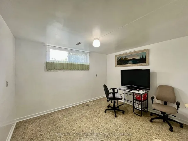 Additional property image - 18 Allanford Rd