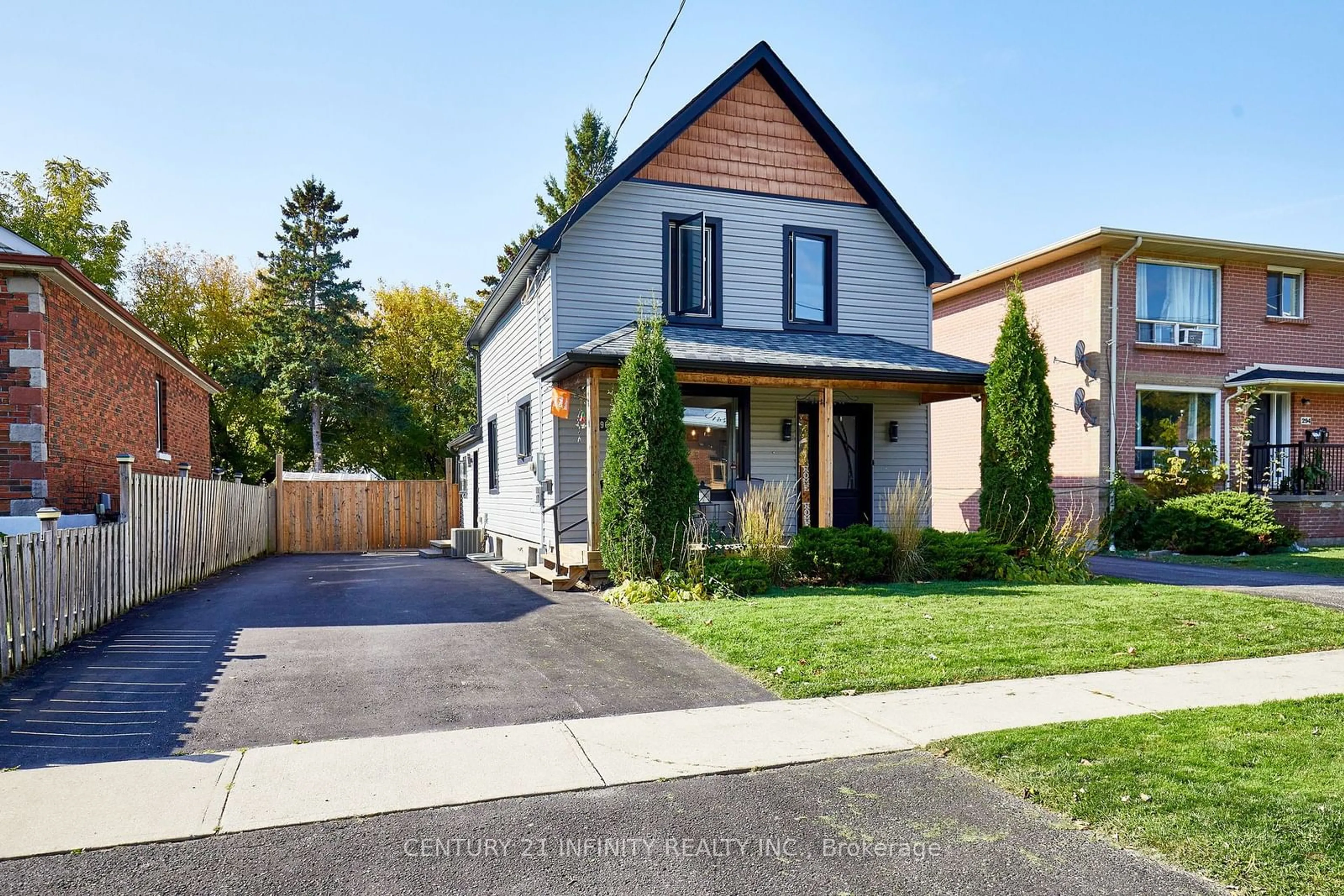 Frontside or backside of a home, the street view for 296 Verdun Rd, Oshawa Ontario L1H 5T3