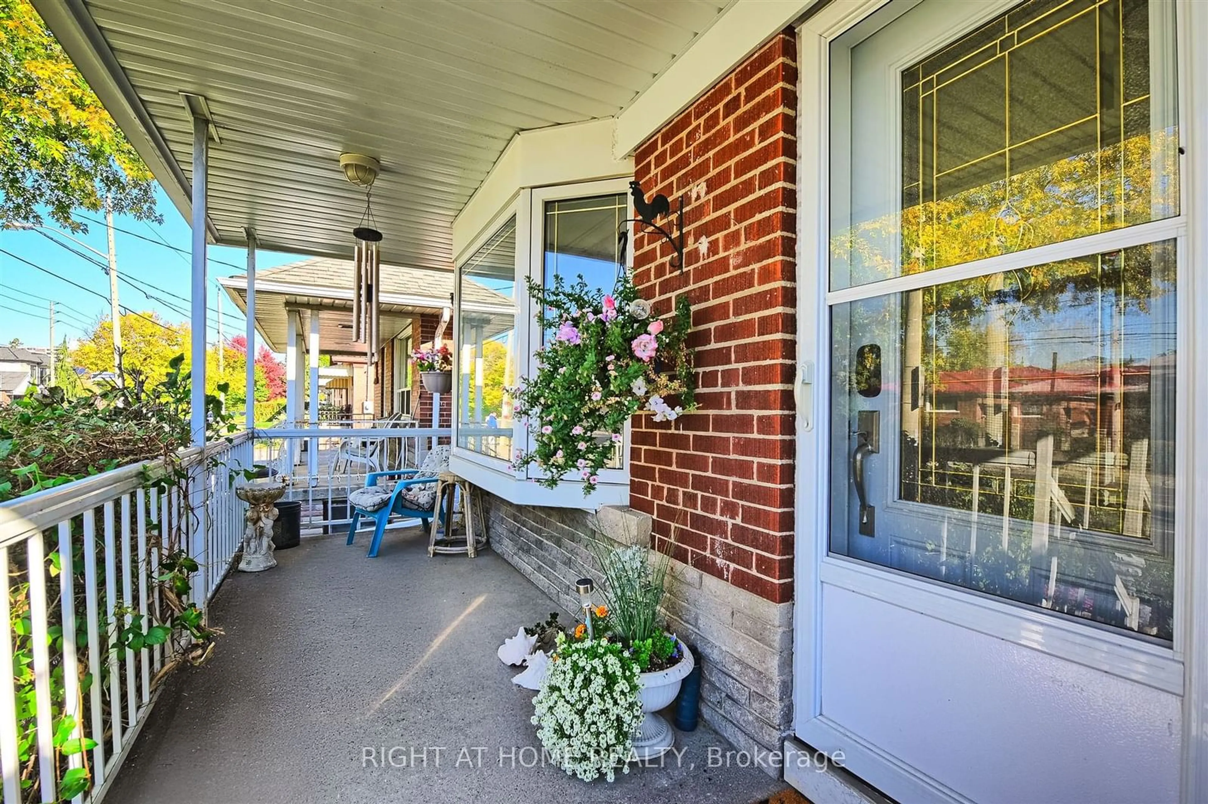 Patio, the street view for 1333 Victoria Park Ave, Toronto Ontario M4B 2L5