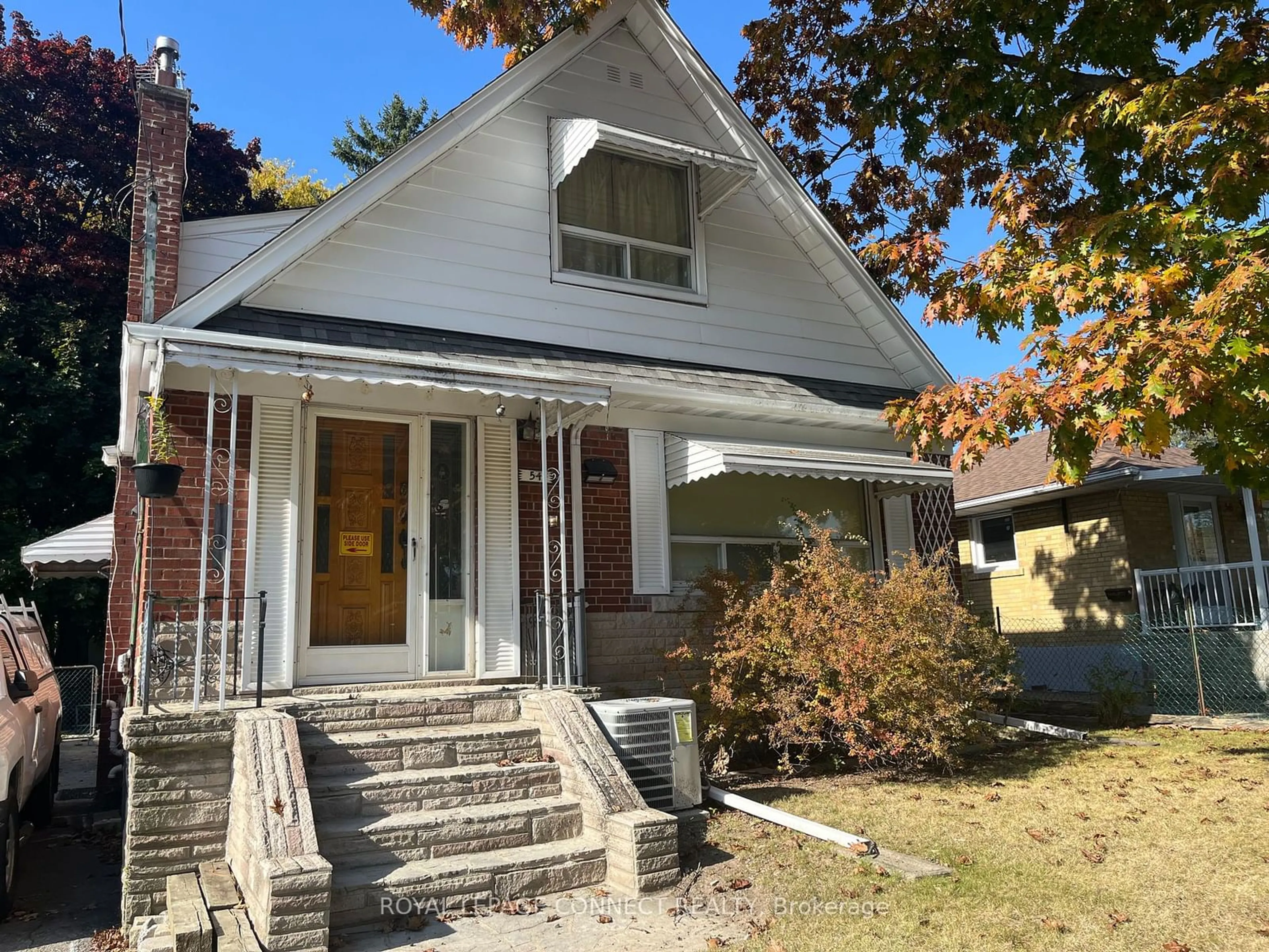 Frontside or backside of a home, cottage for 54 Hexham Dr, Toronto Ontario M1R 1J8