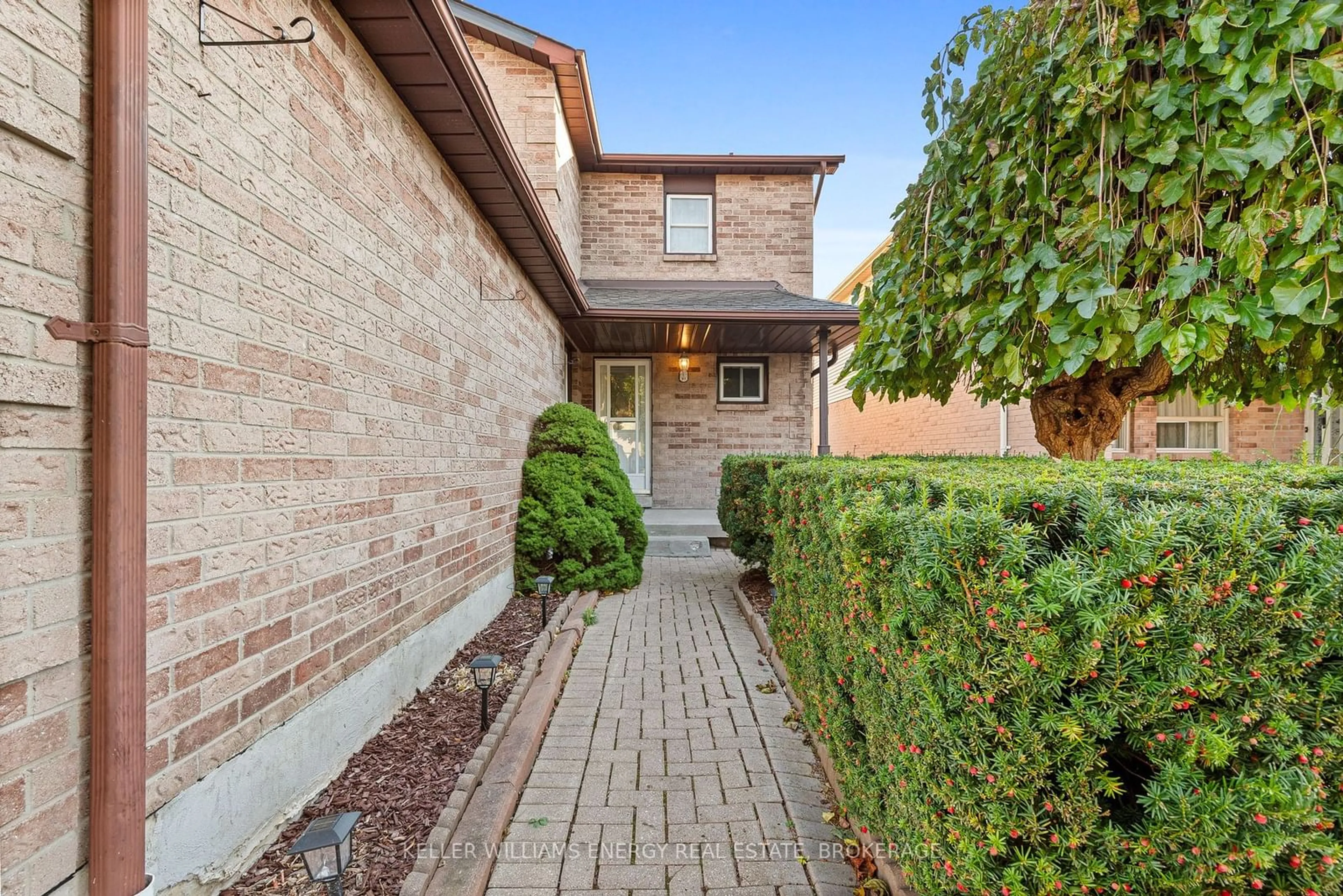 Home with brick exterior material for 11 Wicks Dr, Ajax Ontario L1Z 1C4