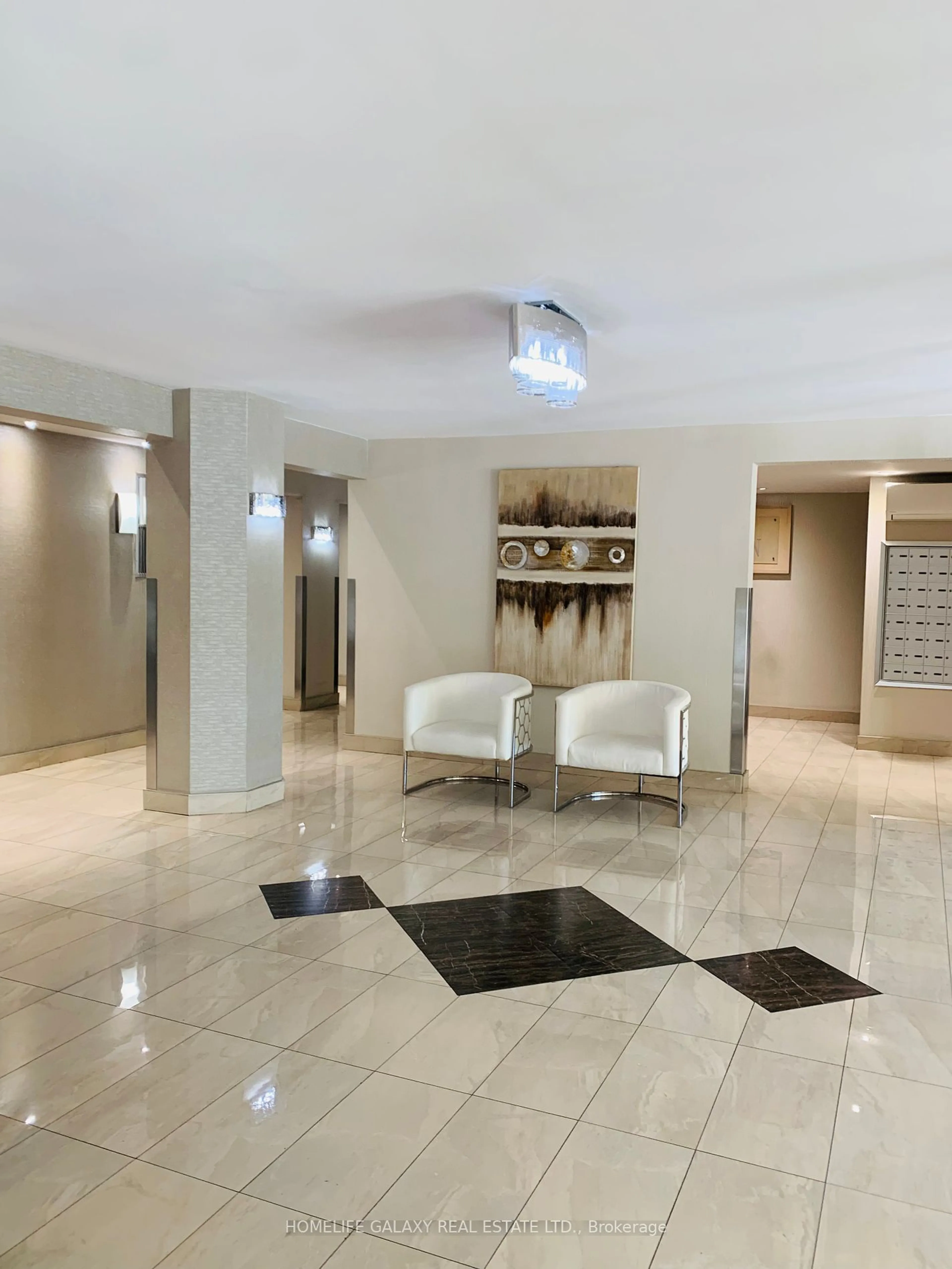 Indoor lobby, ceramic floors for 2 Glamorgan Ave #213, Toronto Ontario M1P 2M8