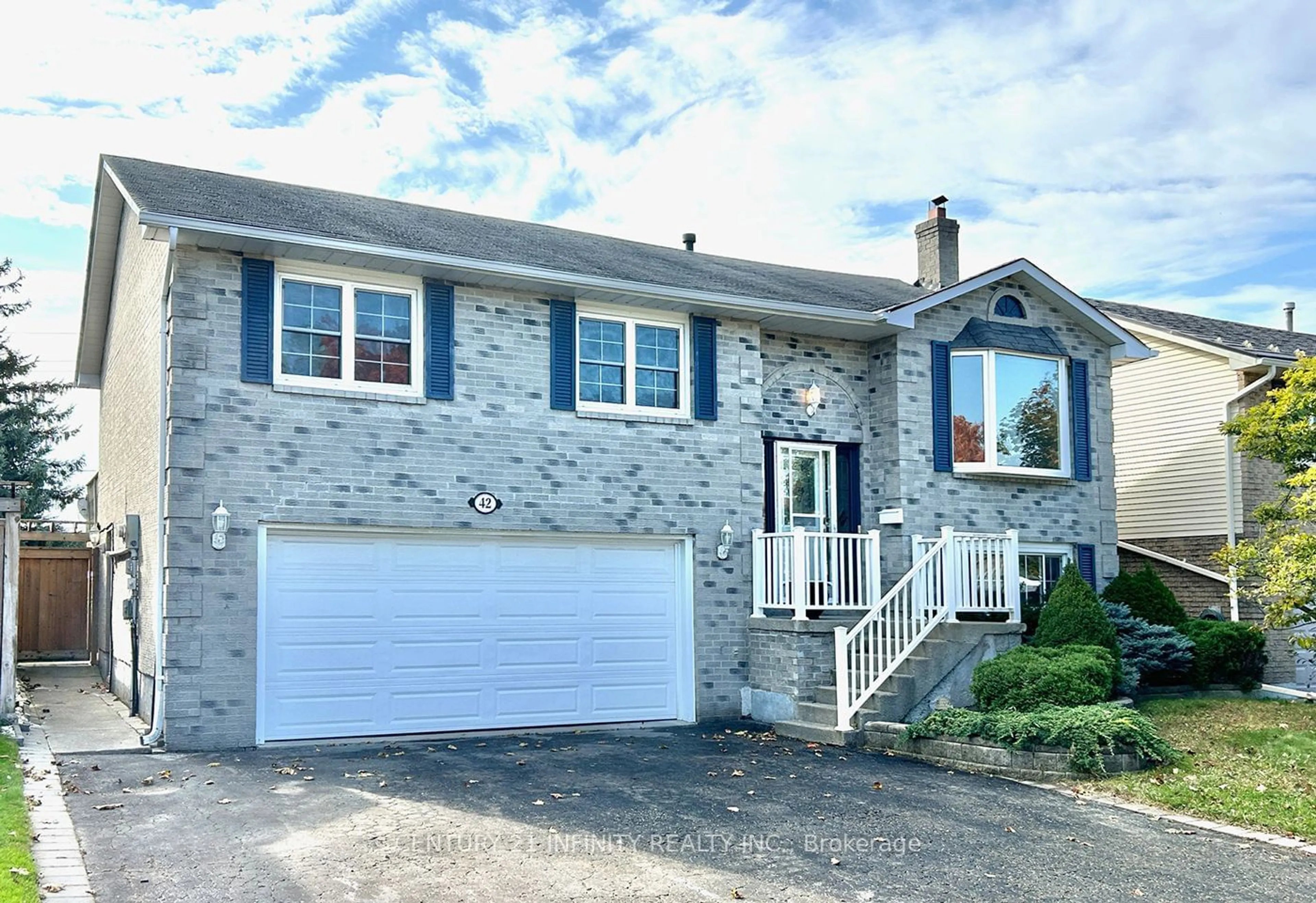 Frontside or backside of a home, cottage for 42 Cherry Blossom Cres, Clarington Ontario L1E 1G7