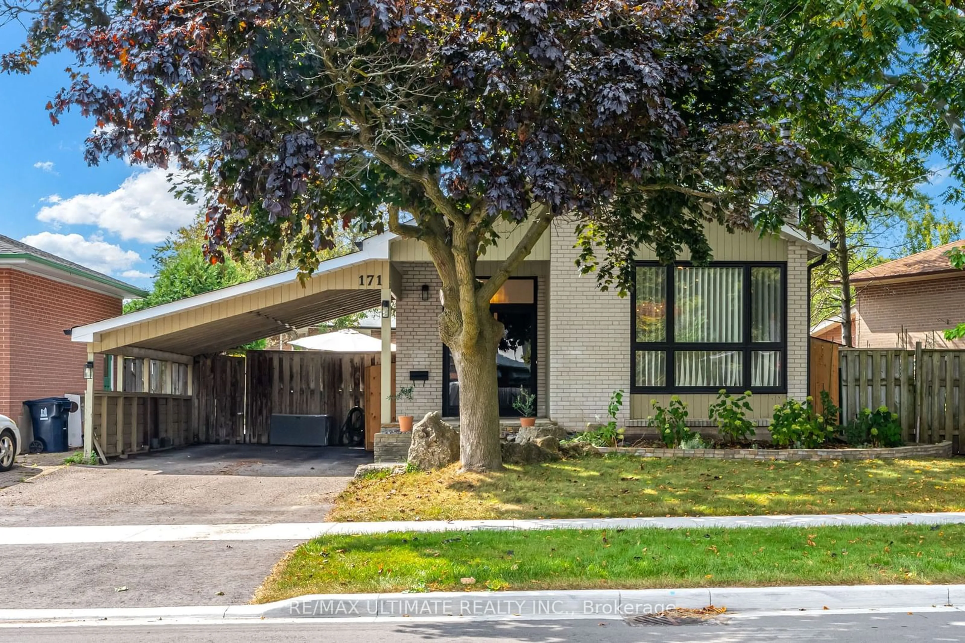 A pic from exterior of the house or condo, the street view for 171 Coronation Dr, Toronto Ontario M1E 2H8