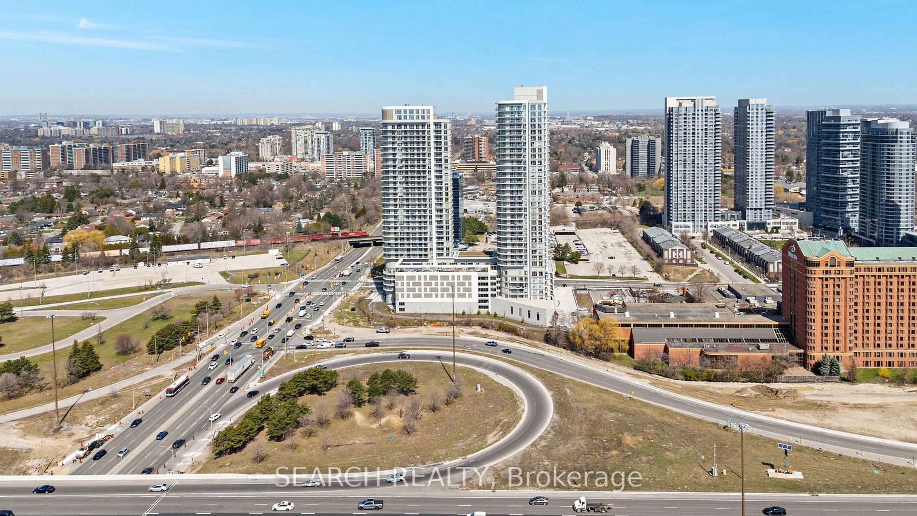 A pic from exterior of the house or condo, the view of city buildings for 2033 Kennedy Rd #620, Toronto Ontario M1T 3G2