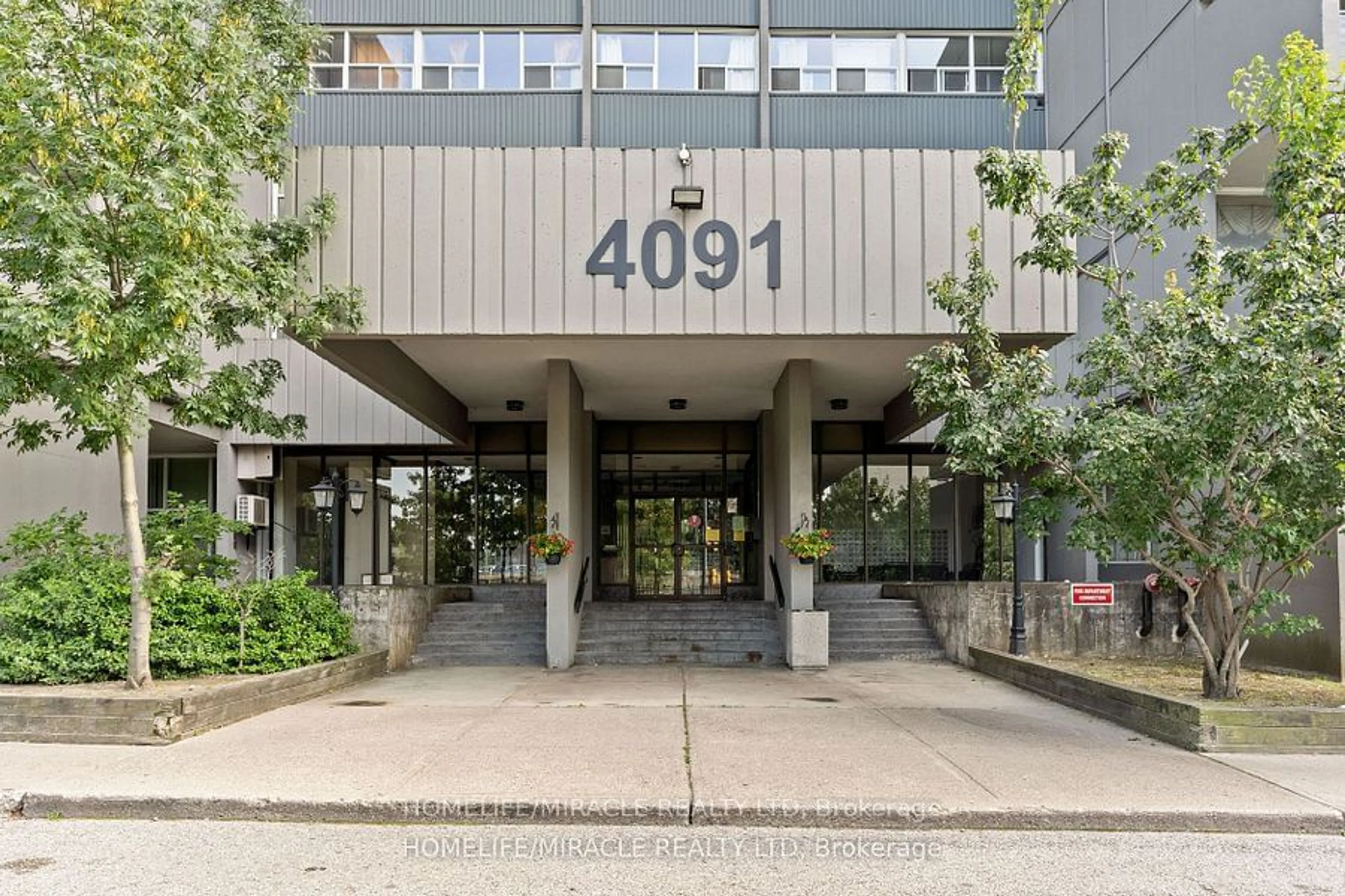 Indoor foyer for 4091 Sheppard Ave #806, Toronto Ontario M1S 3H2